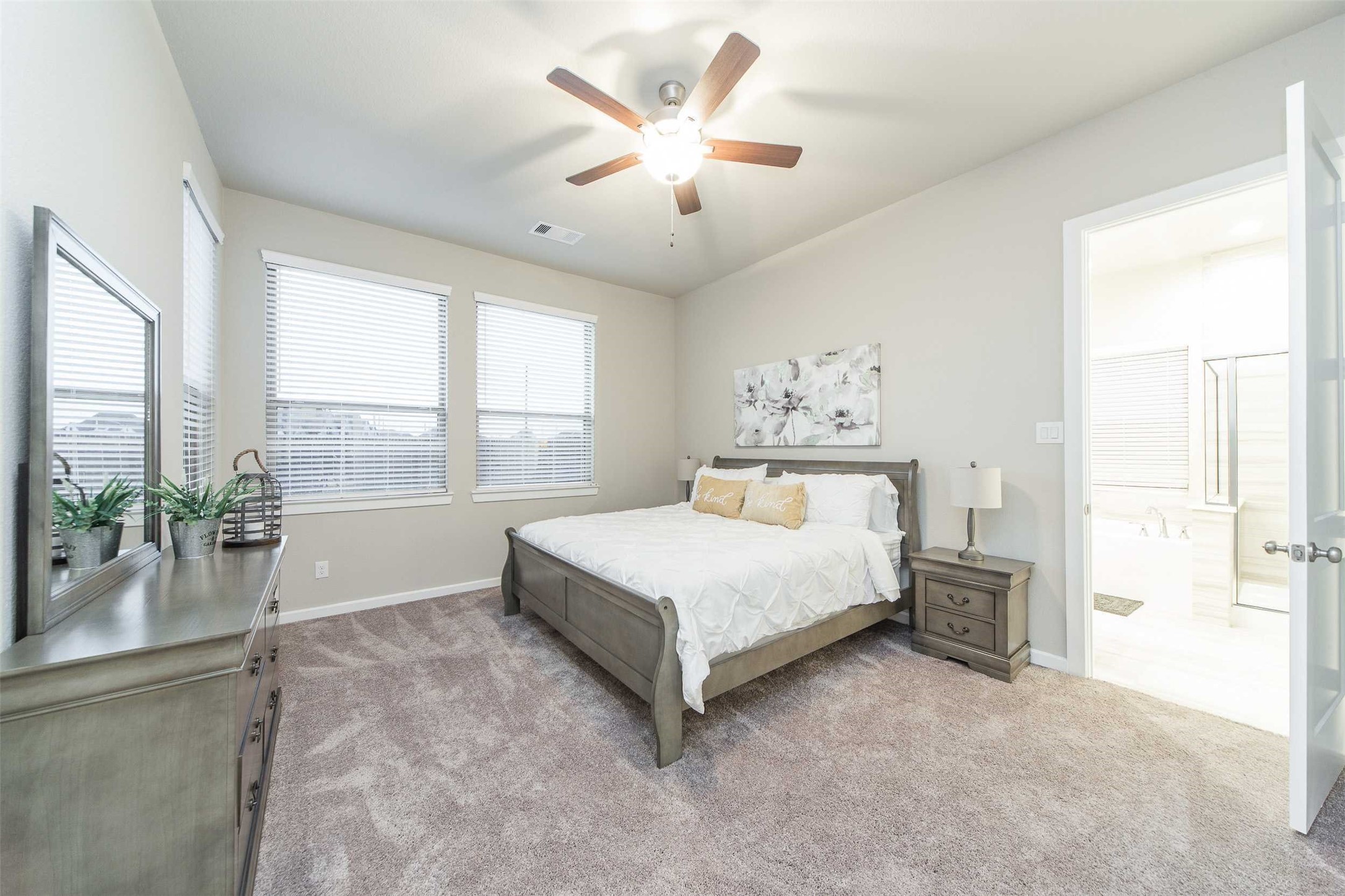 8719 Fox Trail Drive Property Photo 12