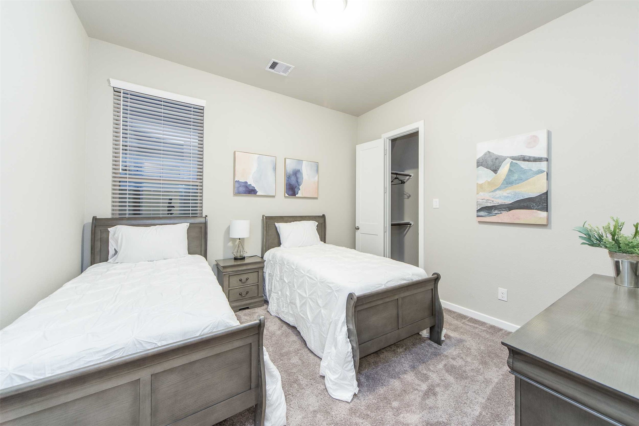 8719 Fox Trail Drive Property Photo 20