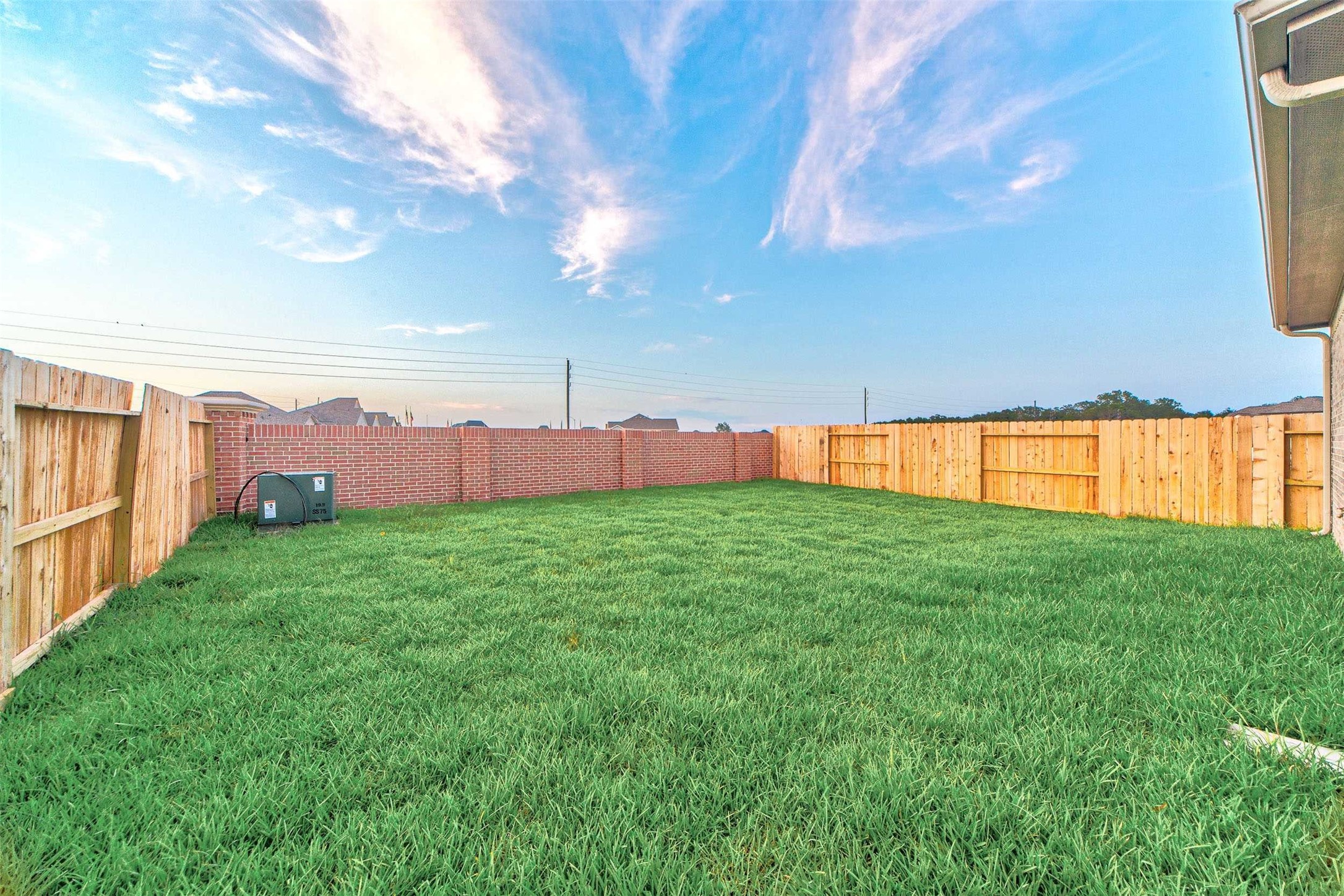 8719 Fox Trail Drive Property Photo 24