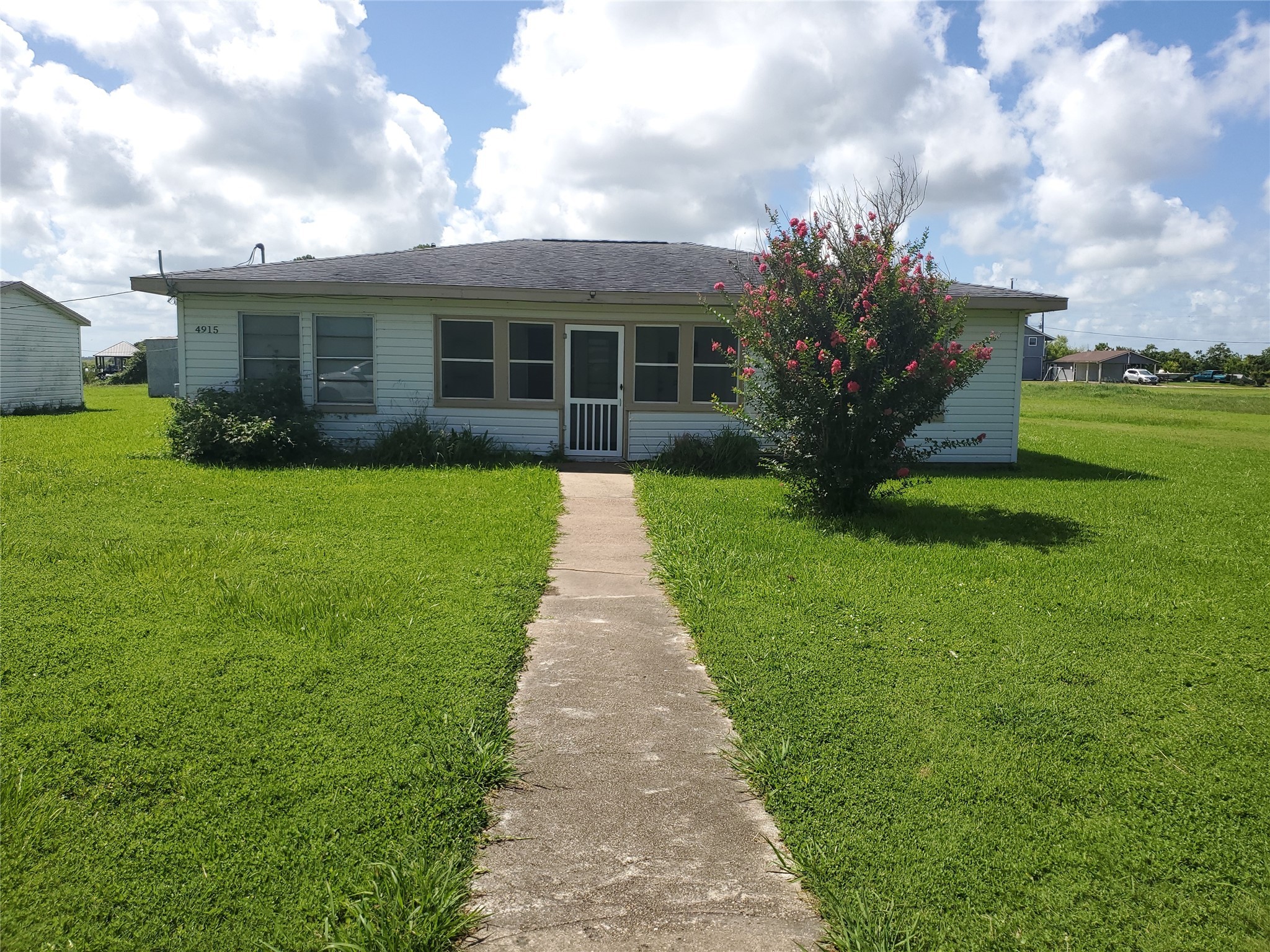 4915 County Road 227 Property Photo 1