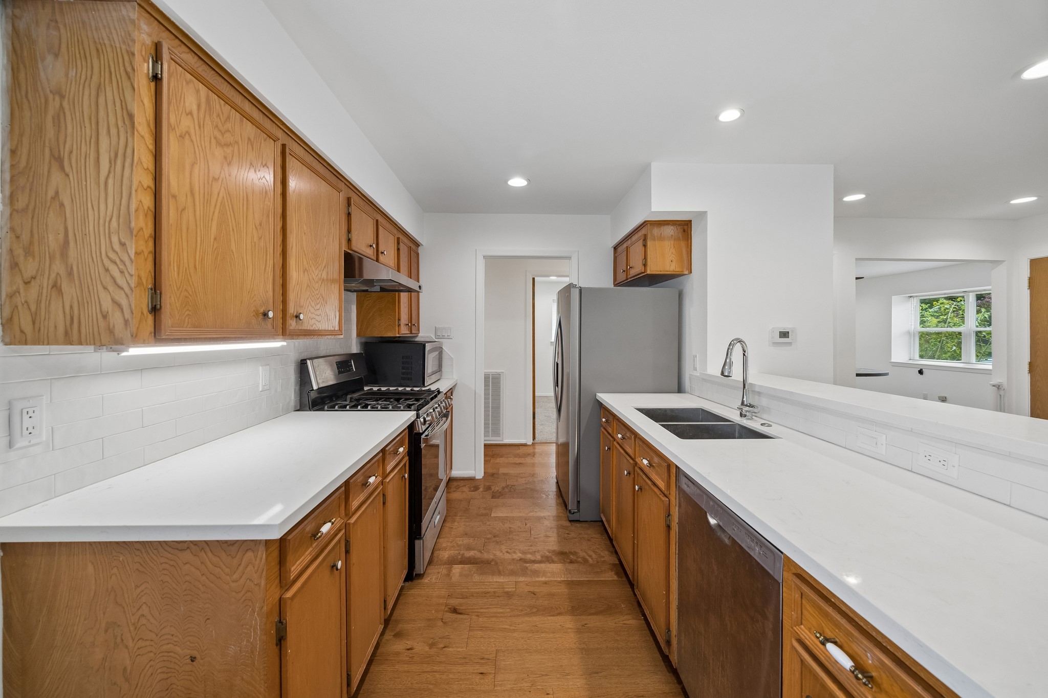 7050 Cole Creek Drive Property Photo 3