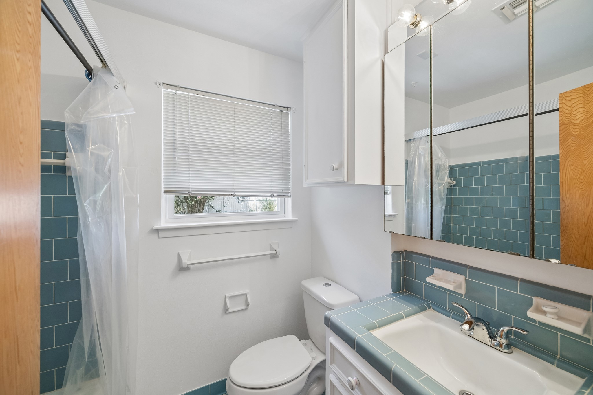 7050 Cole Creek Drive Property Photo 9