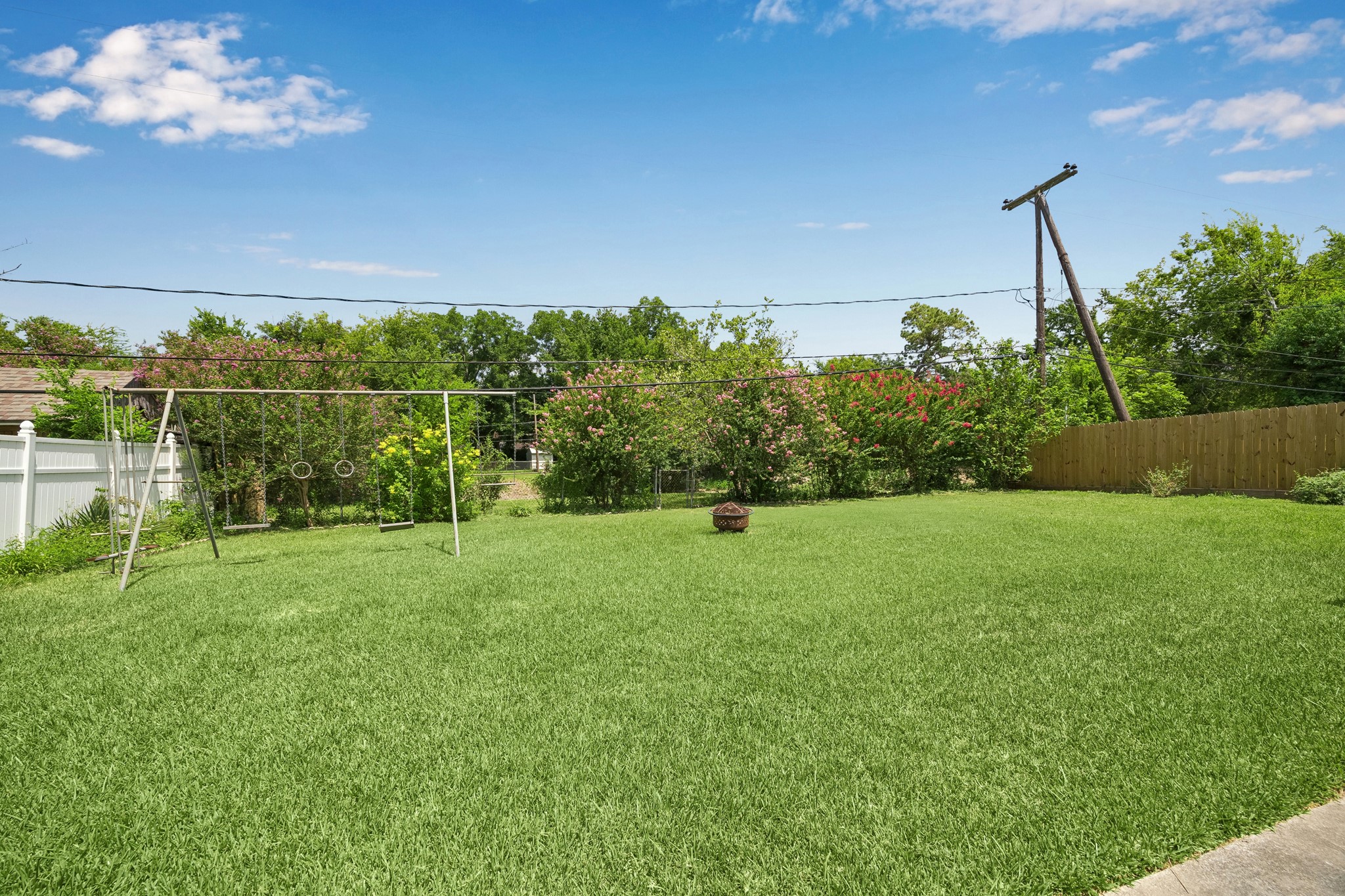 7050 Cole Creek Drive Property Photo 13