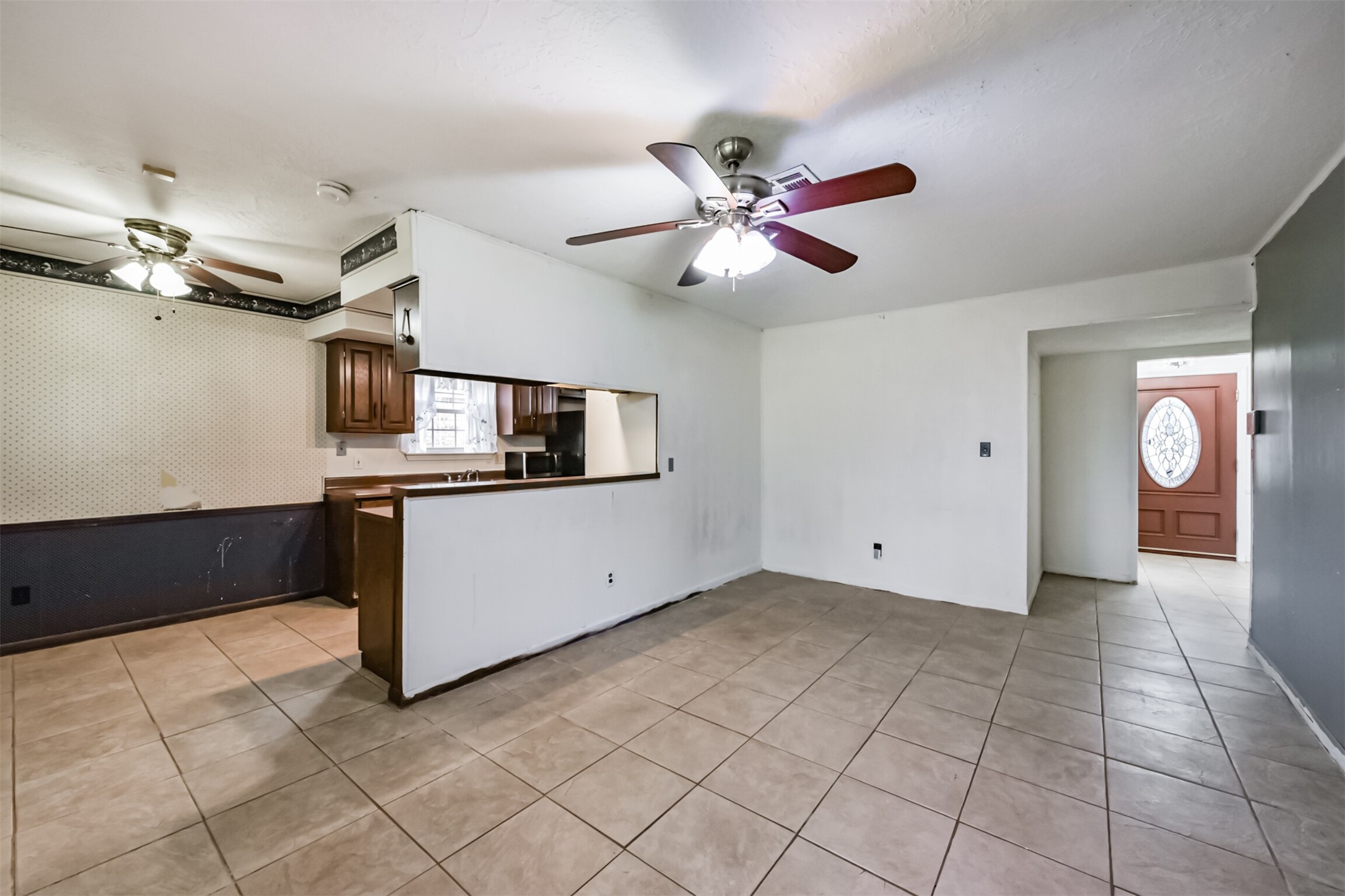 11606 Carvel Lane Property Photo 7