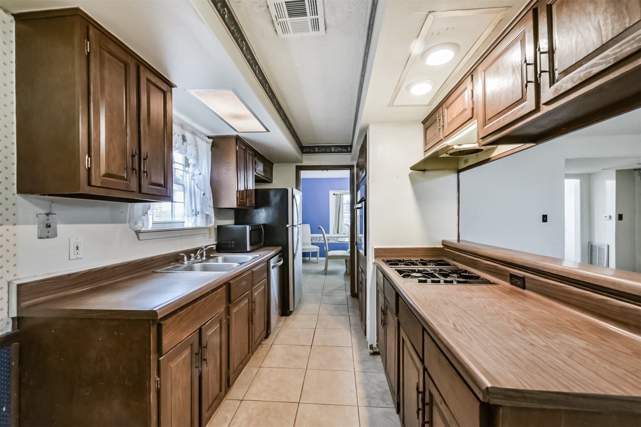 11606 Carvel Lane Property Photo 11