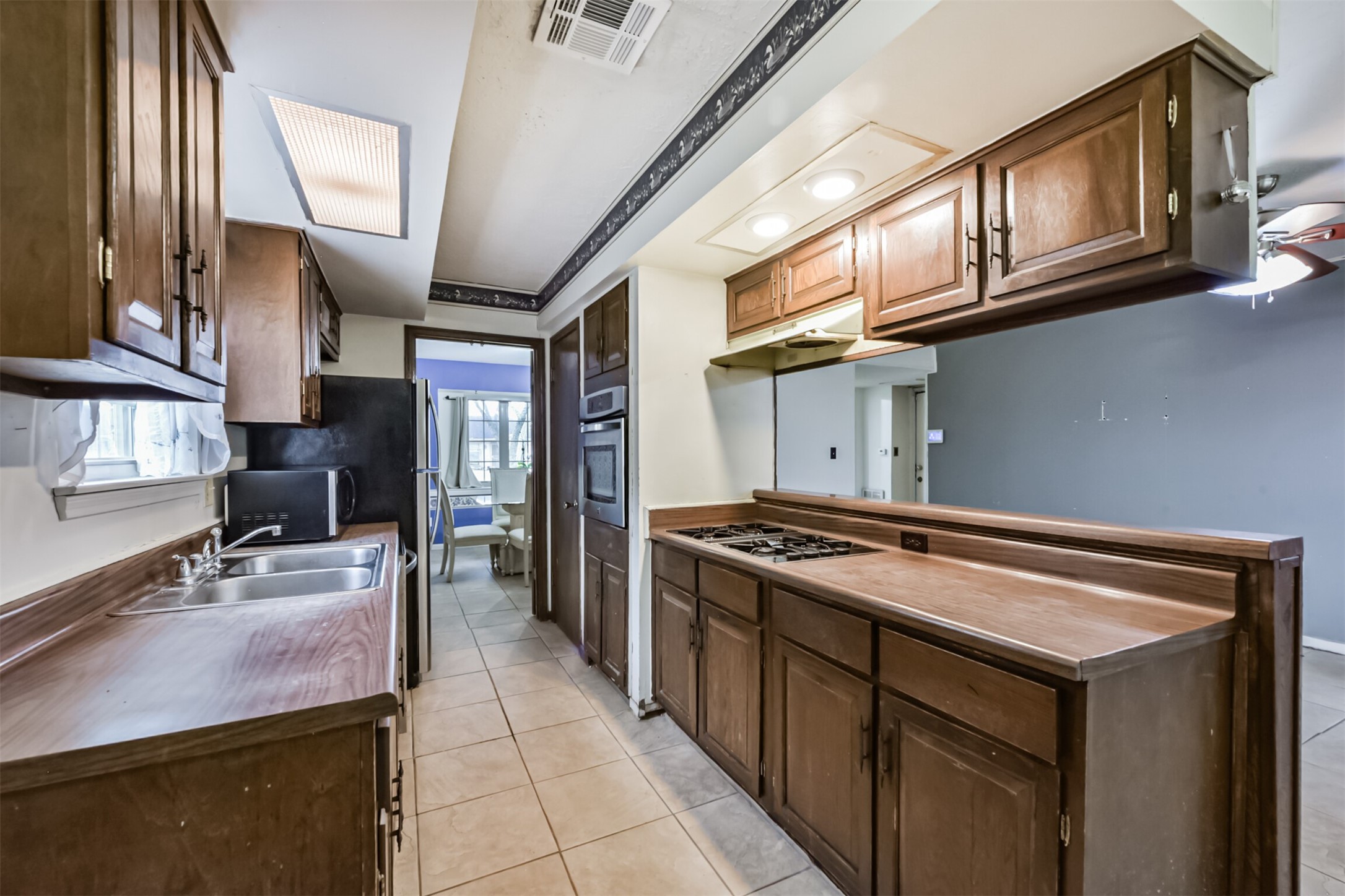 11606 Carvel Lane Property Photo 12