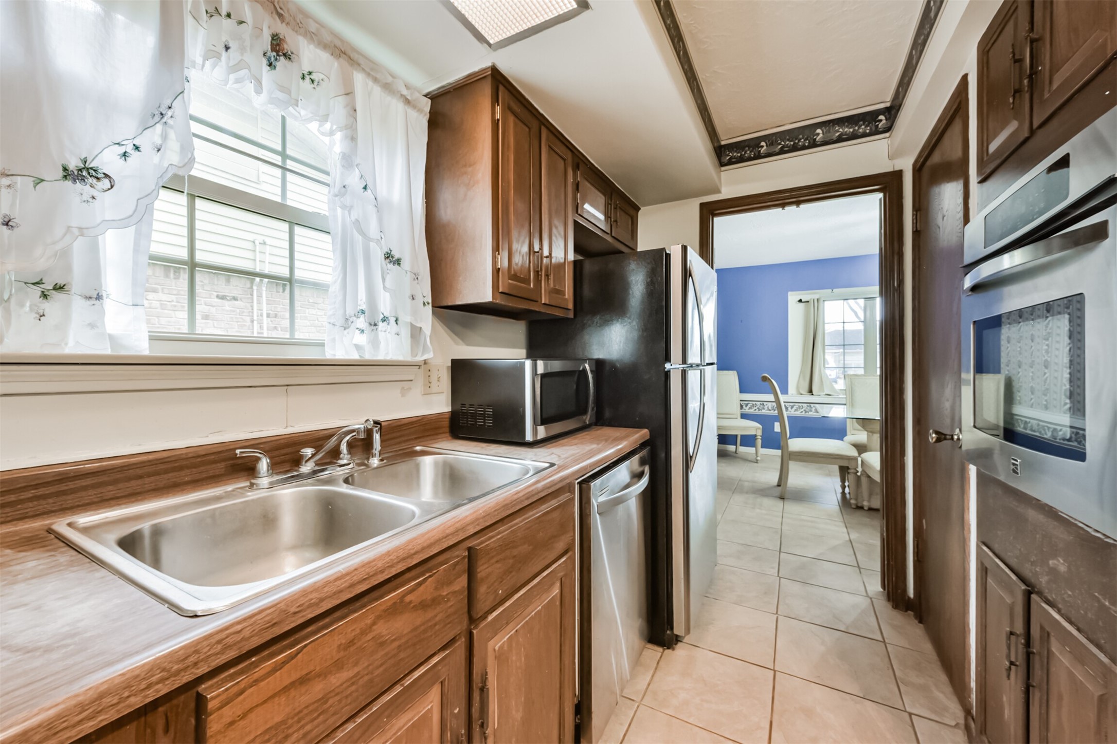 11606 Carvel Lane Property Photo 15