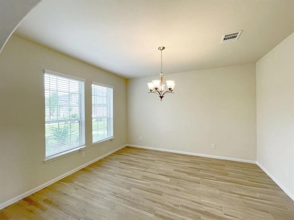 4403 Silvergrass Lane Property Photo 3