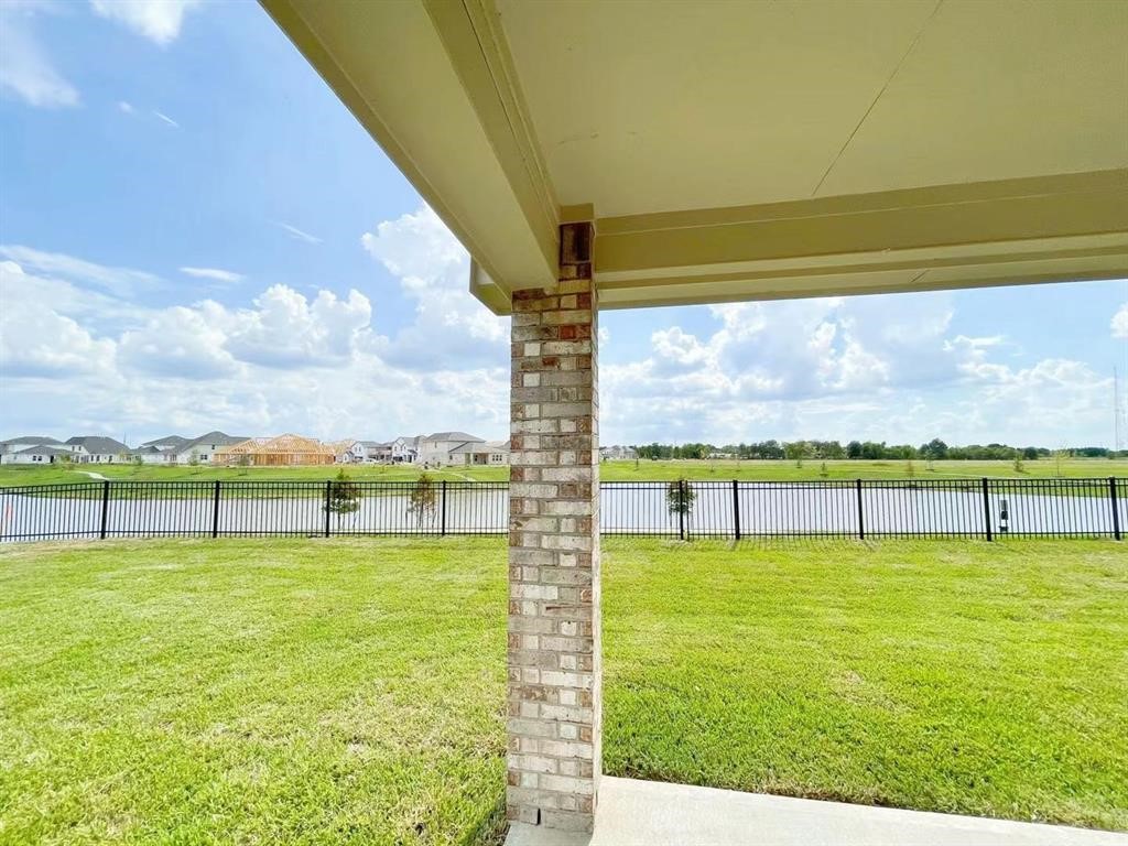 4403 Silvergrass Lane Property Photo 24