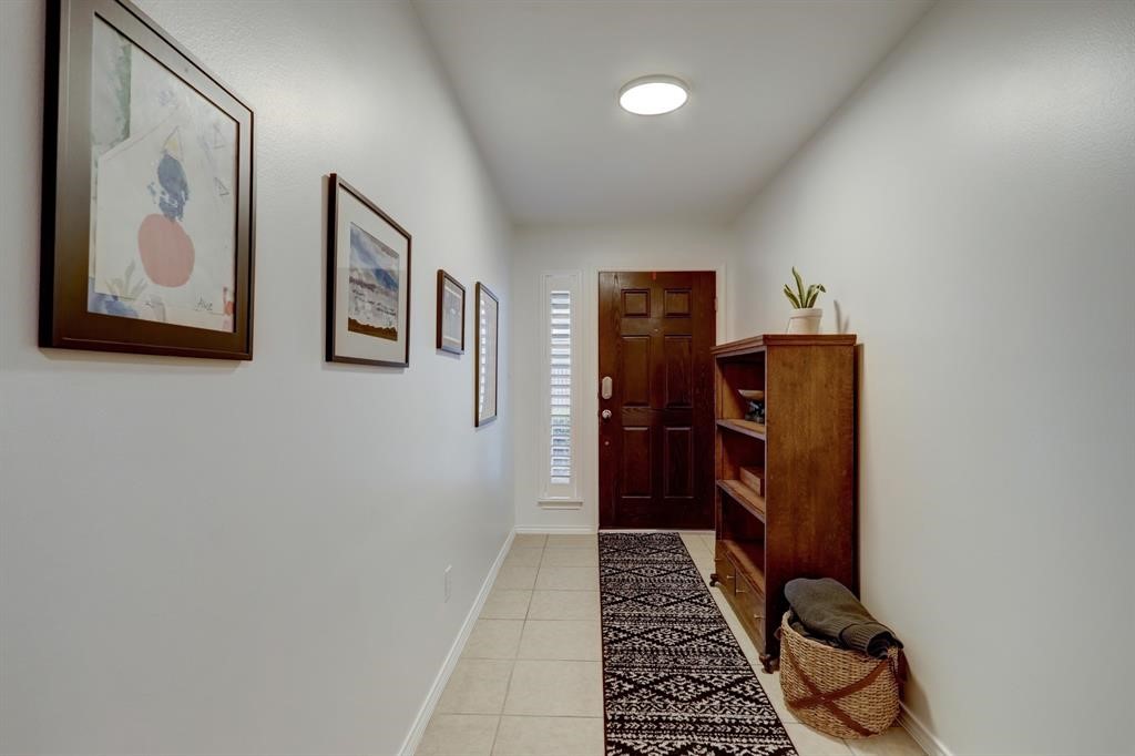 1237 W 17th Street Property Photo 2
