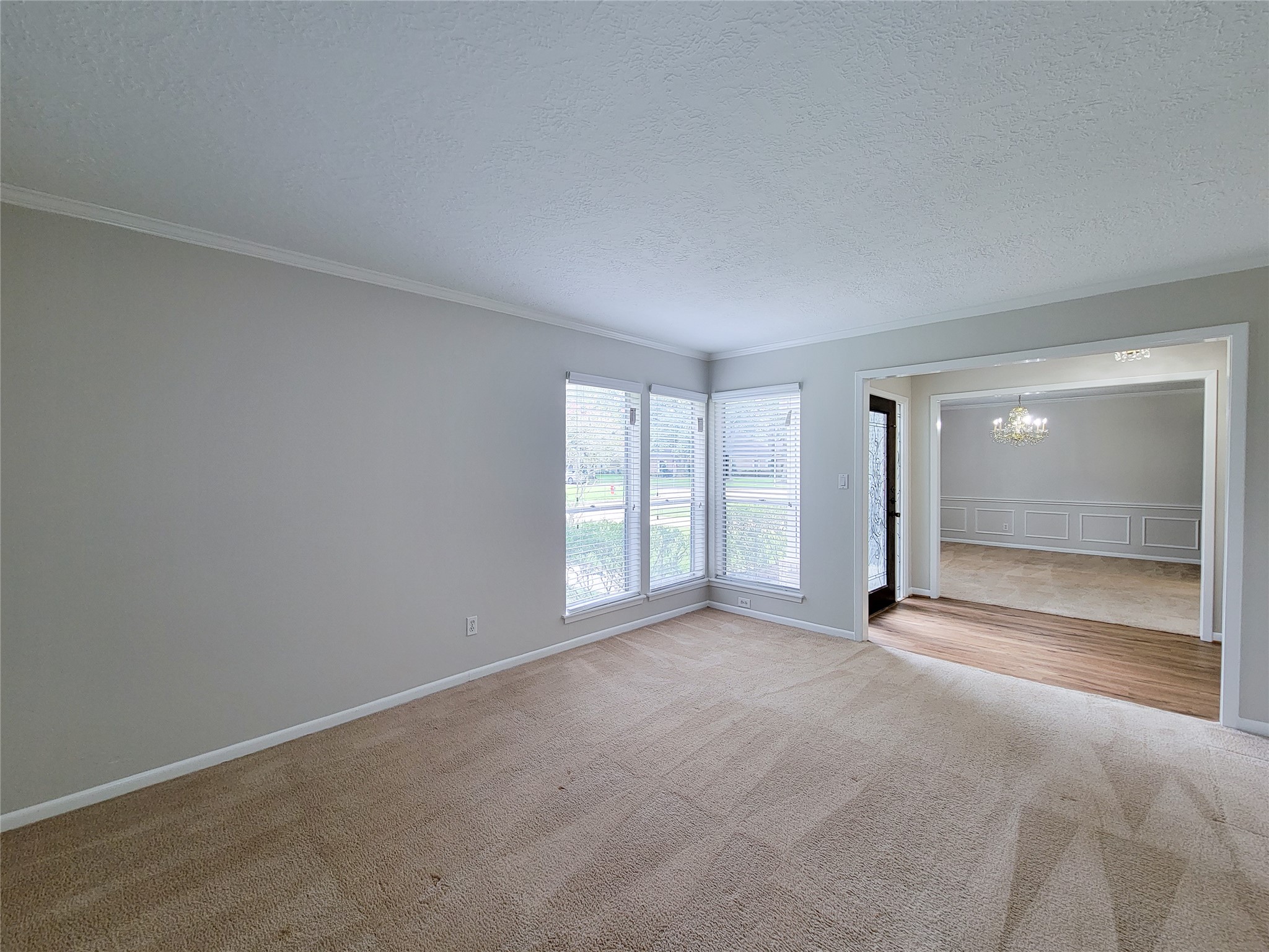 18583 Martinique Drive Property Photo 5