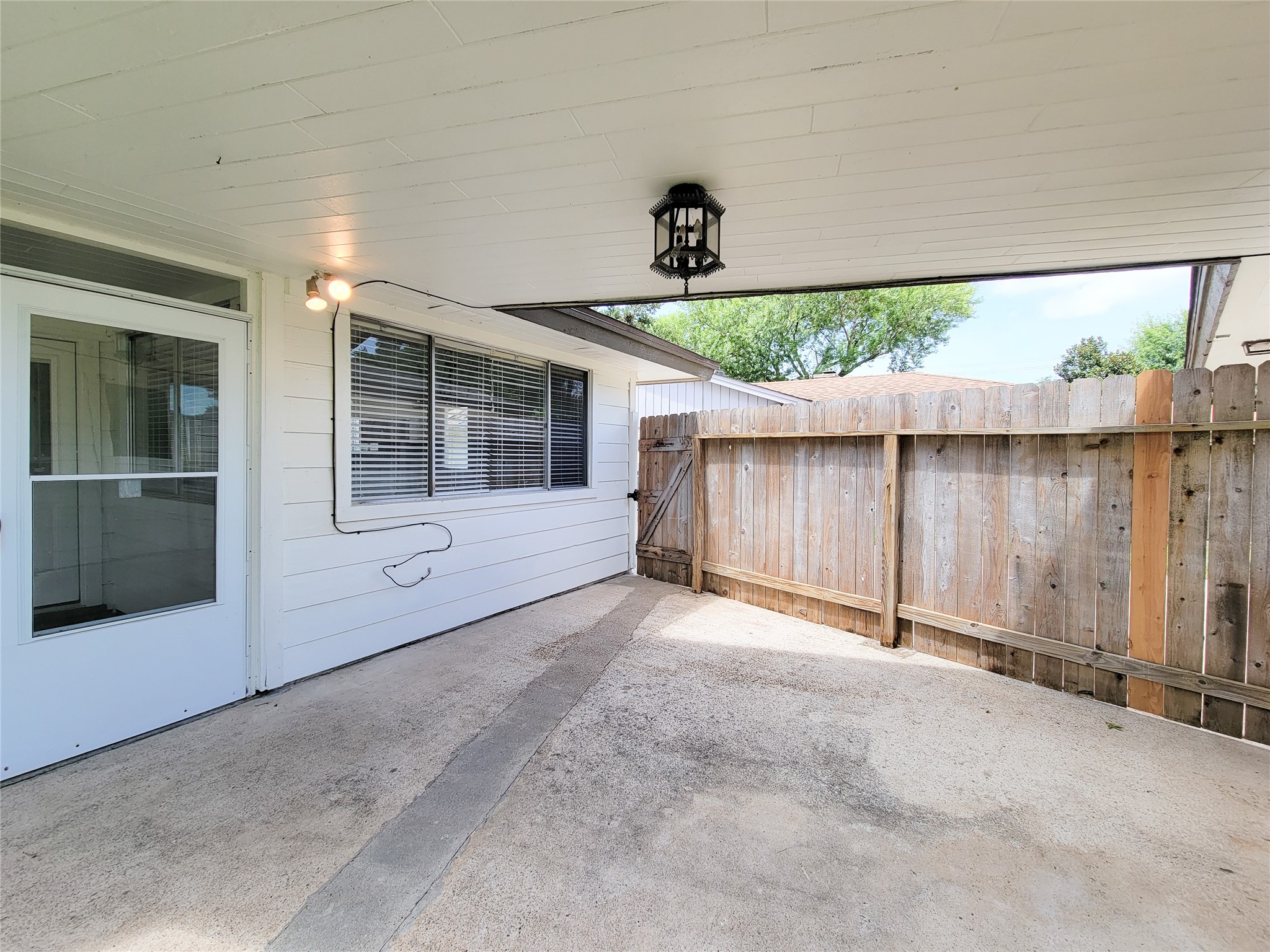 18583 Martinique Drive Property Photo 44