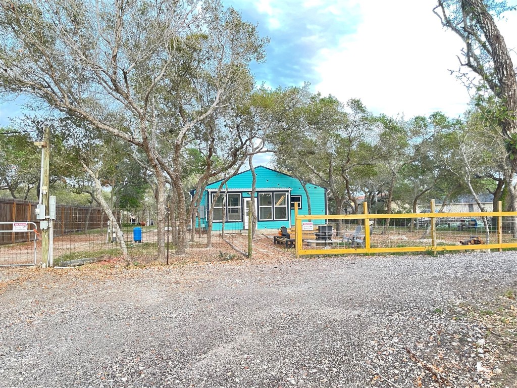 1016 Hardee Street Property Photo 4