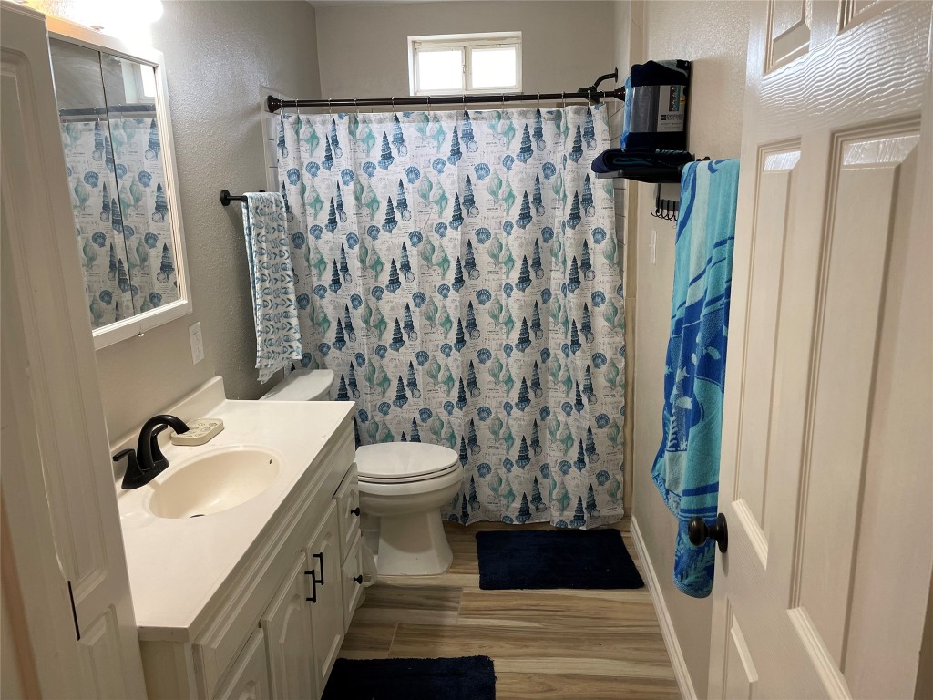 1016 Hardee Street Property Photo 8