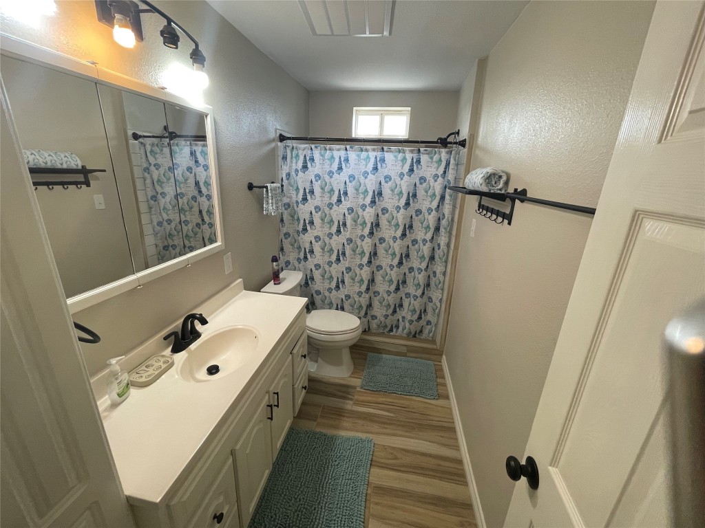 1016 Hardee Street Property Photo 12