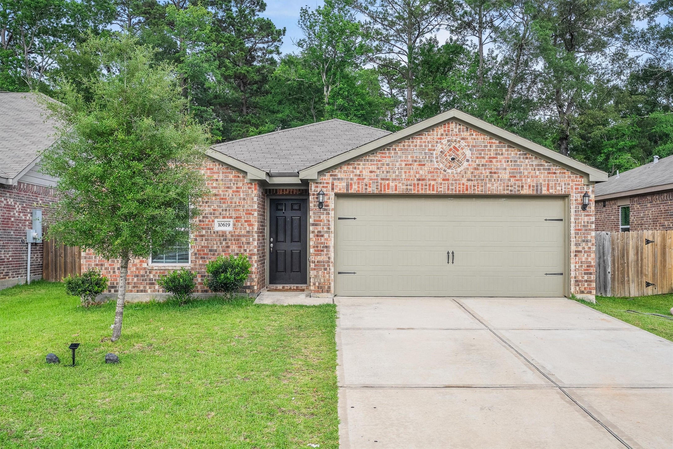 10619 Lost Maples Drive Property Photo 1