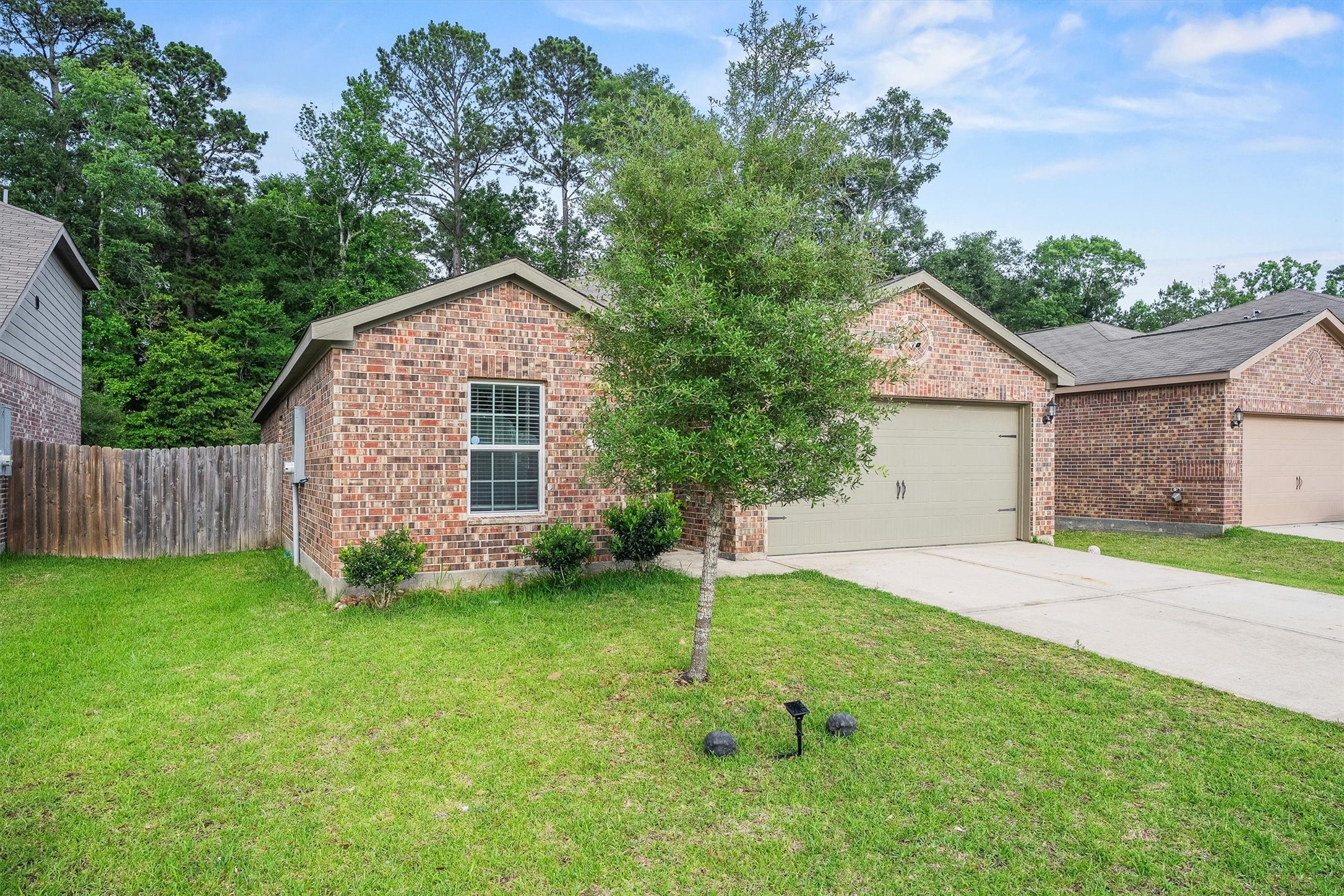 10619 Lost Maples Drive Property Photo 3