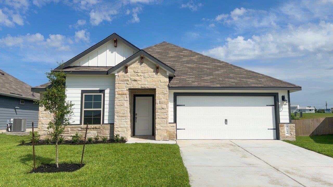 912 Legrand Street Property Photo 1
