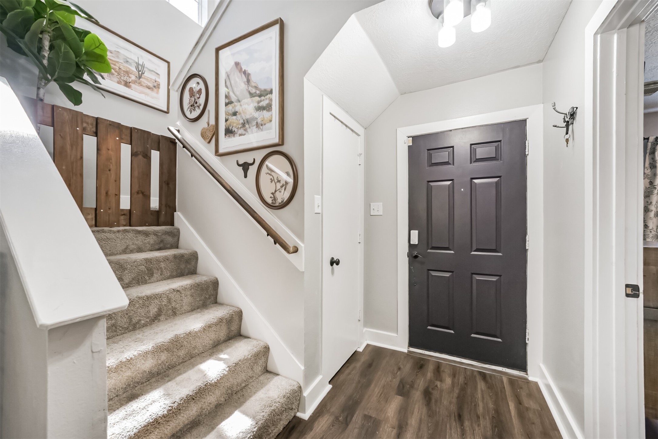 18622 Atasca Oaks Drive Property Photo 2