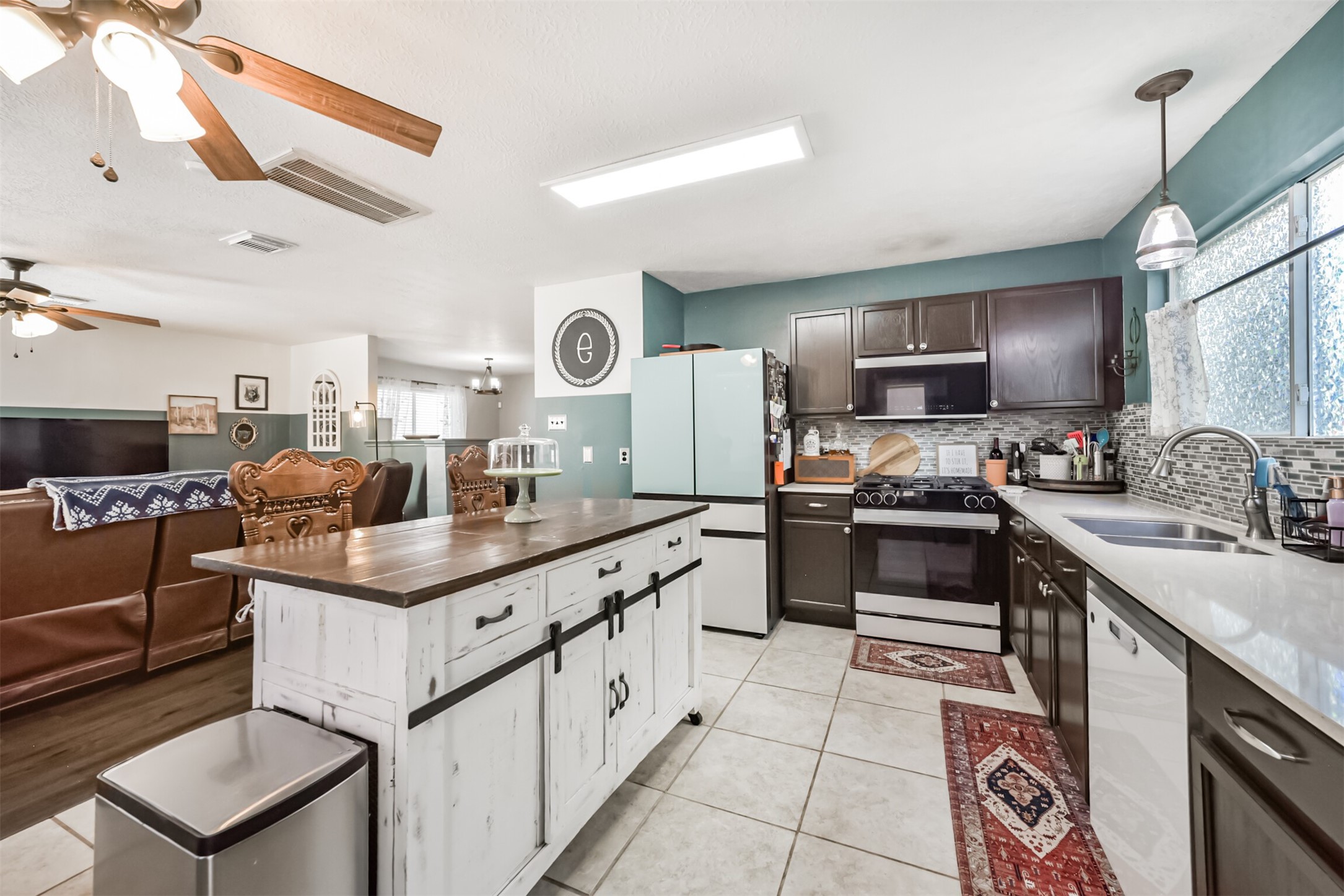 18622 Atasca Oaks Drive Property Photo 9