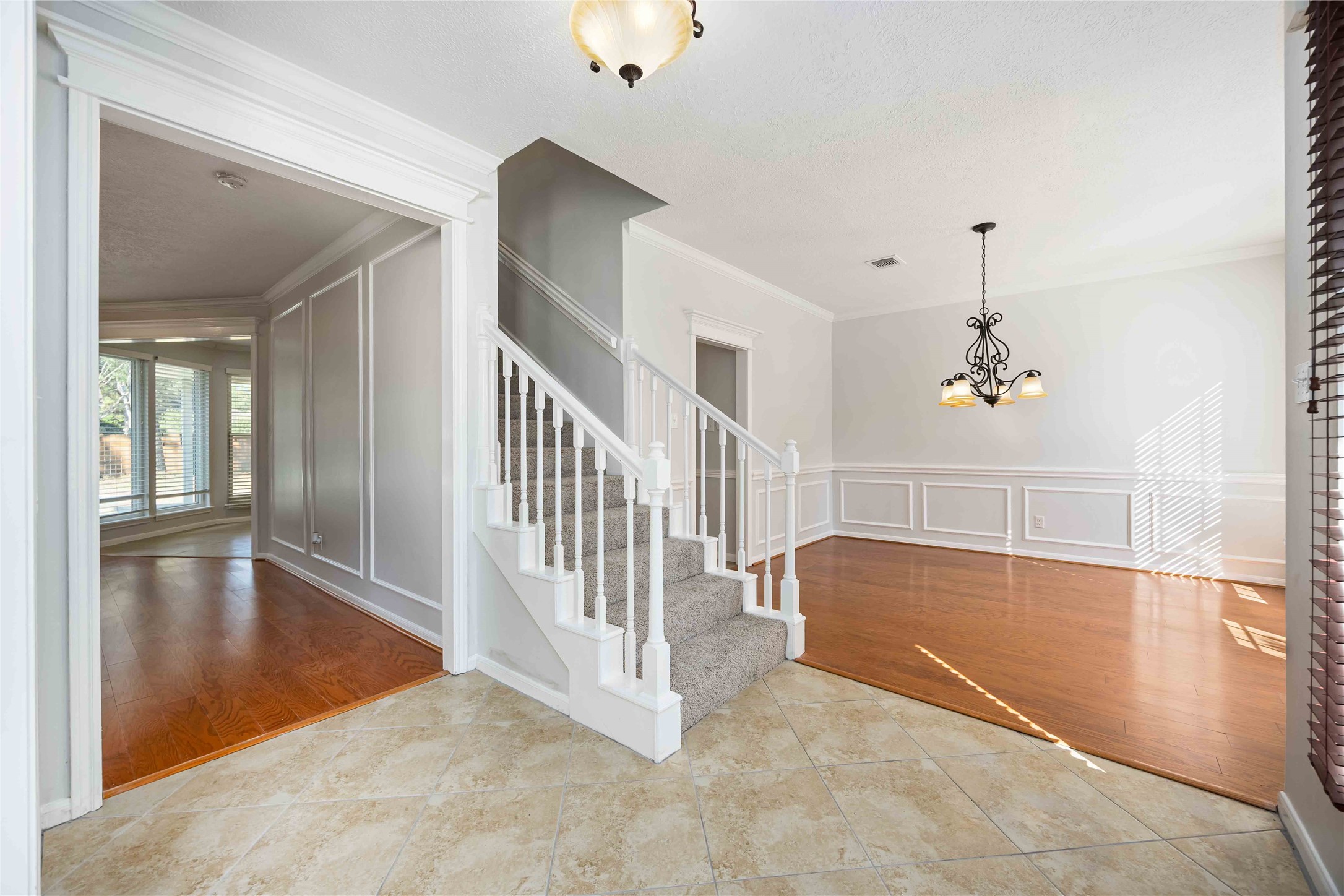 5211 Gladehill Drive Property Photo 6