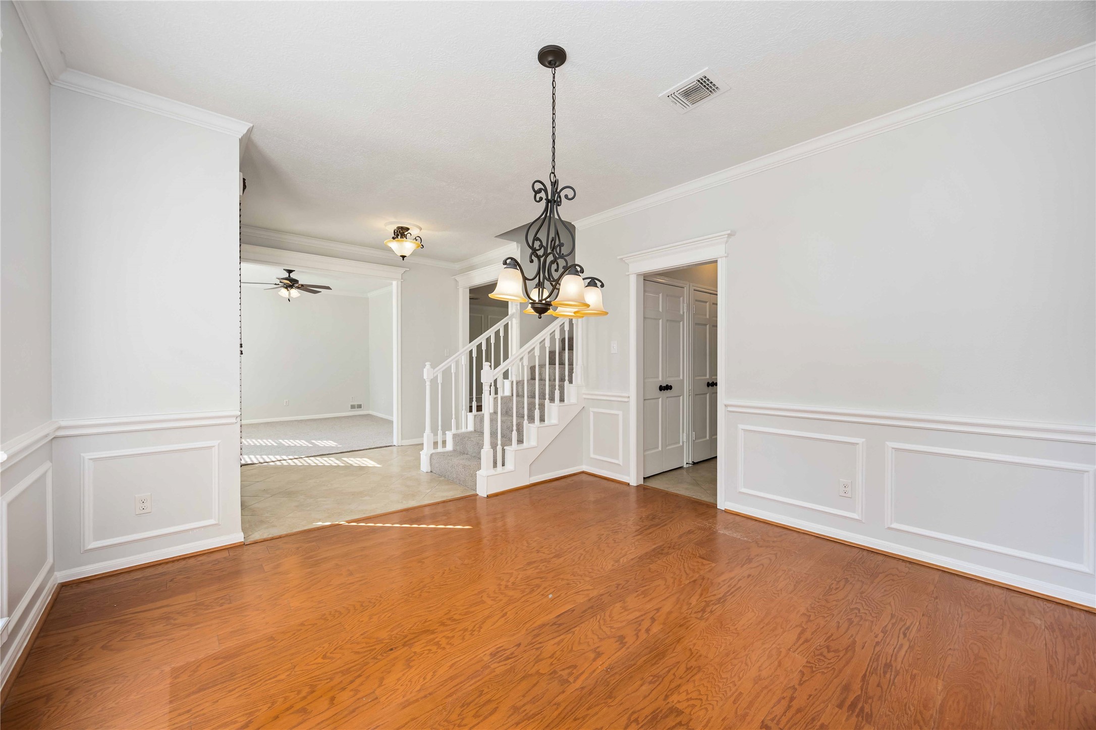 5211 Gladehill Drive Property Photo 10