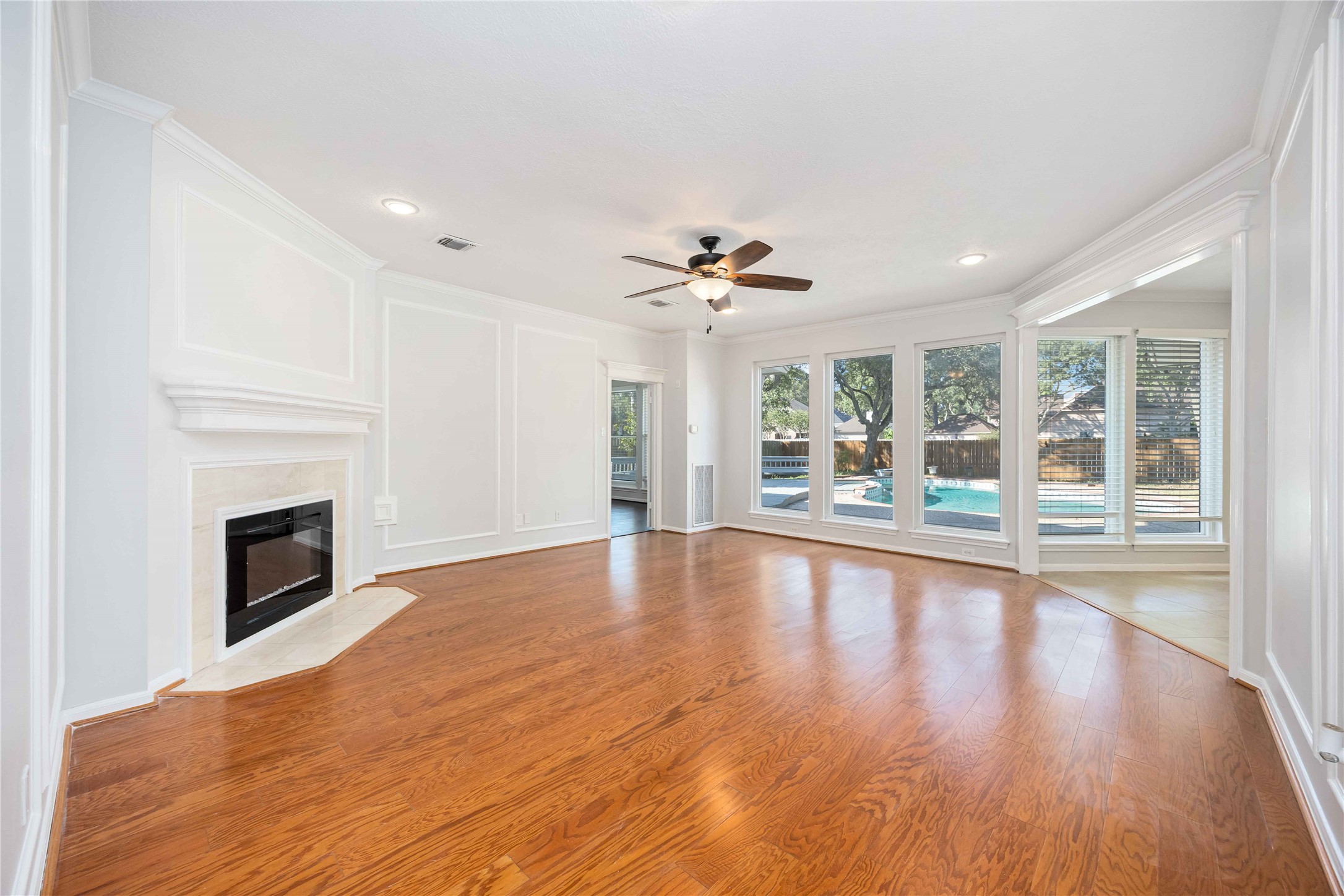5211 Gladehill Drive Property Photo 11