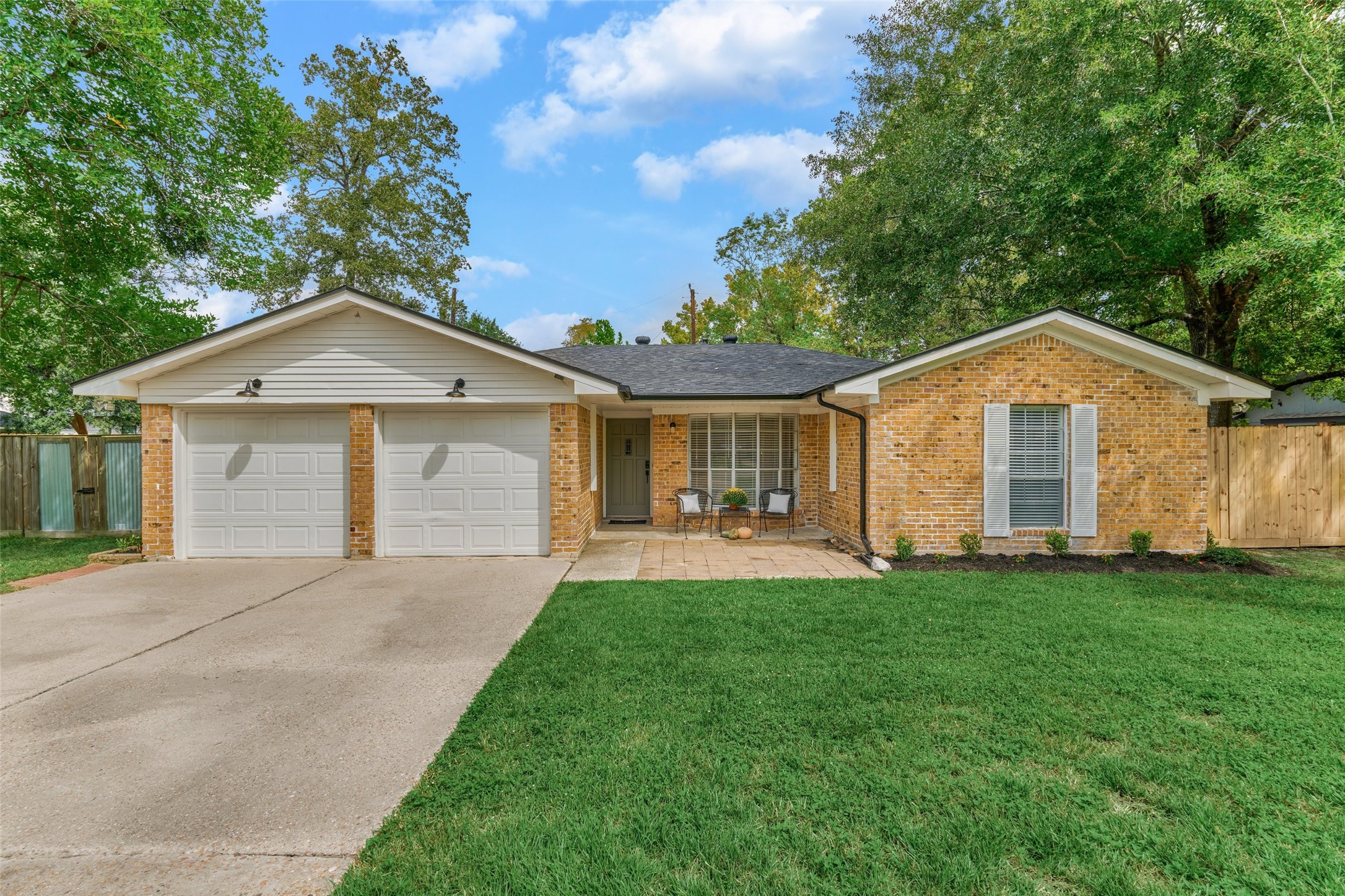 307 Robinwood Drive Property Photo 1