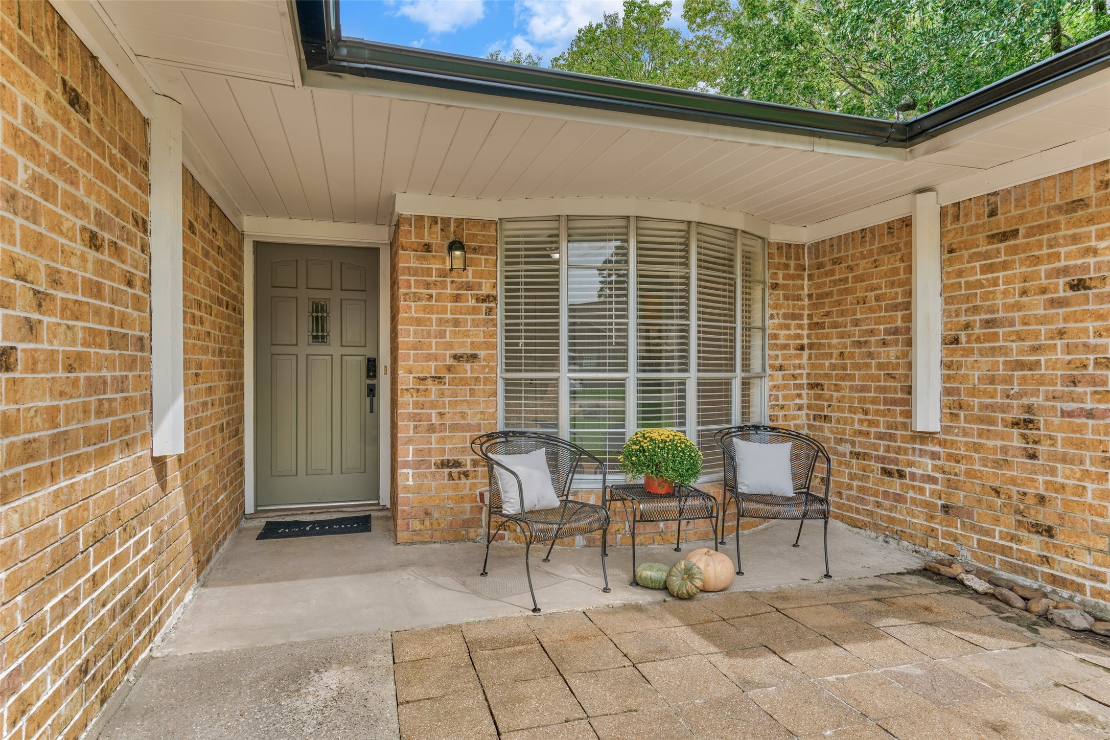 307 Robinwood Drive Property Photo 3