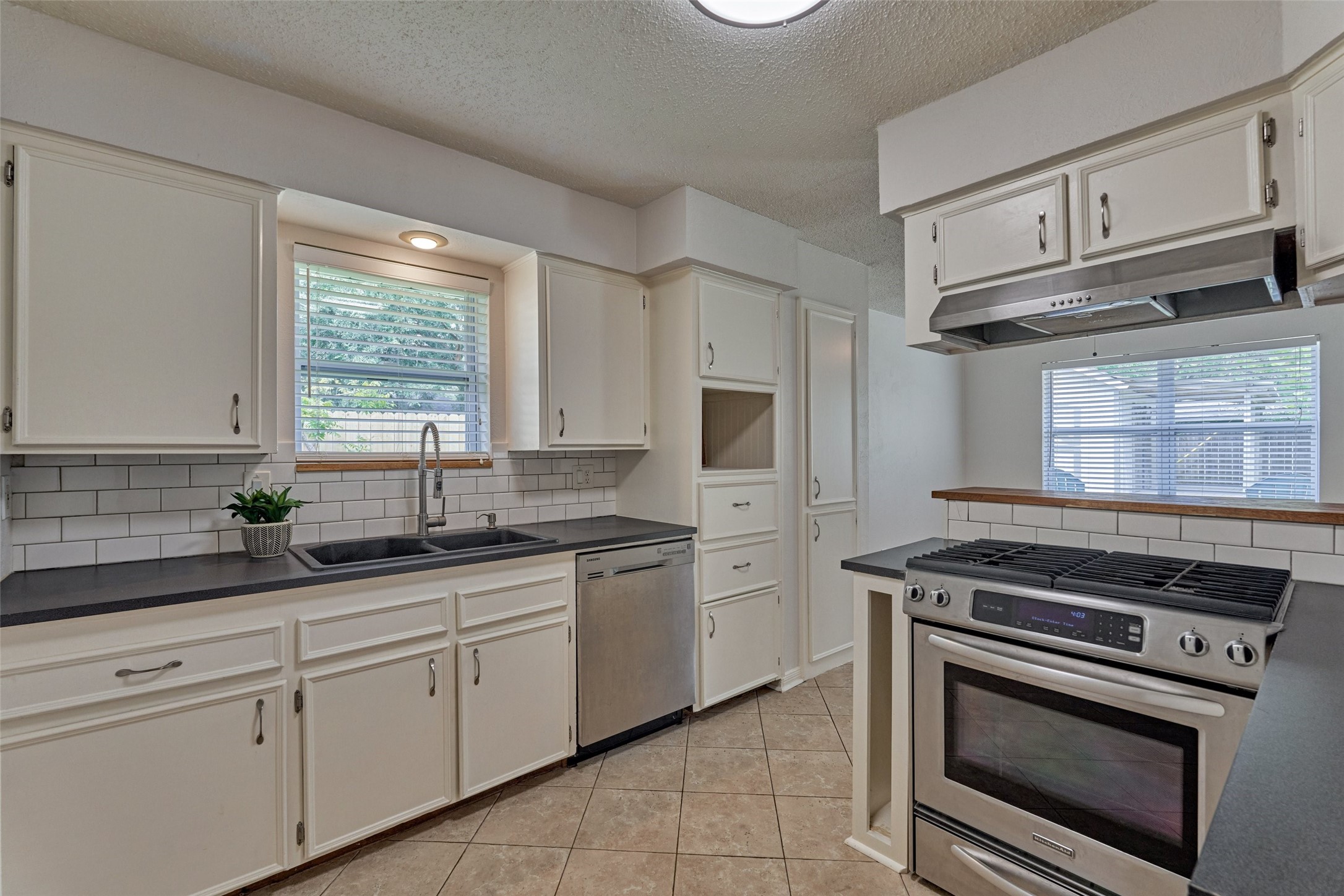 307 Robinwood Drive Property Photo 11