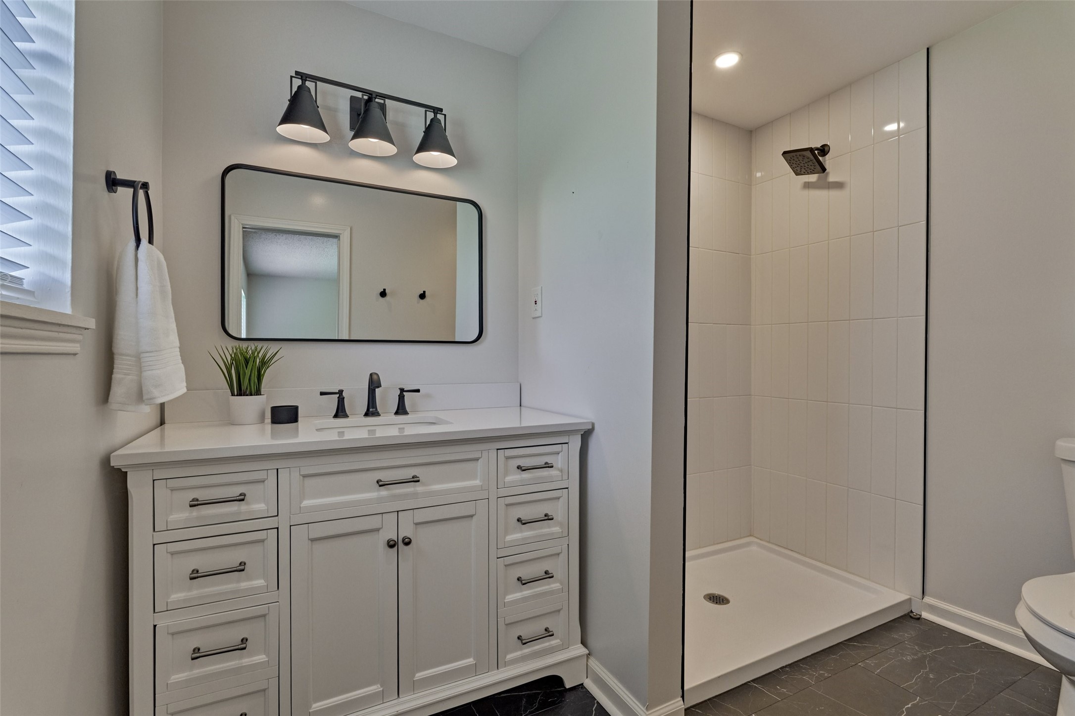 307 Robinwood Drive Property Photo 13