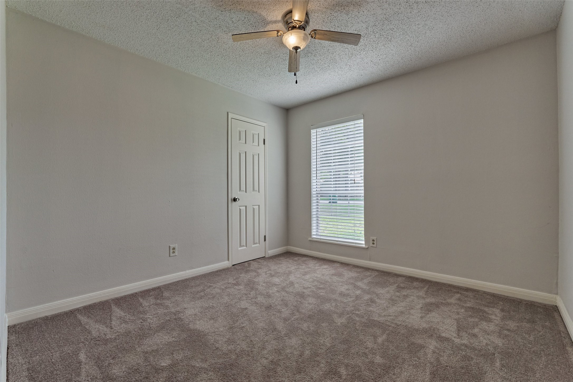 307 Robinwood Drive Property Photo 15