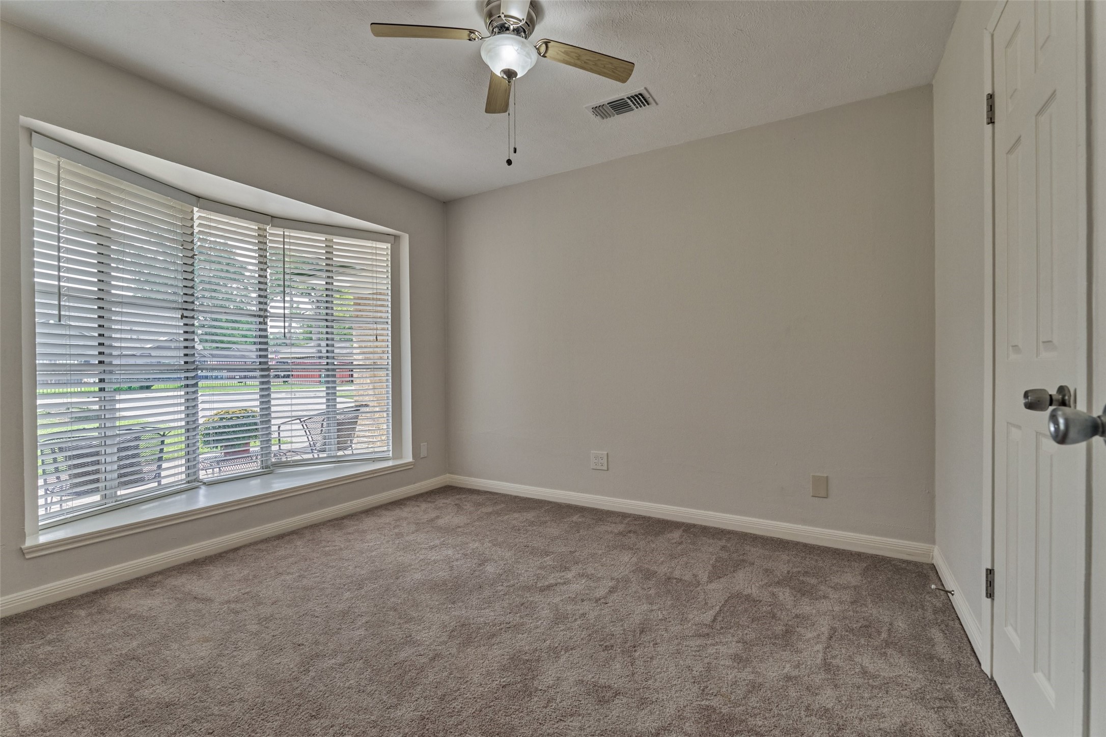 307 Robinwood Drive Property Photo 16