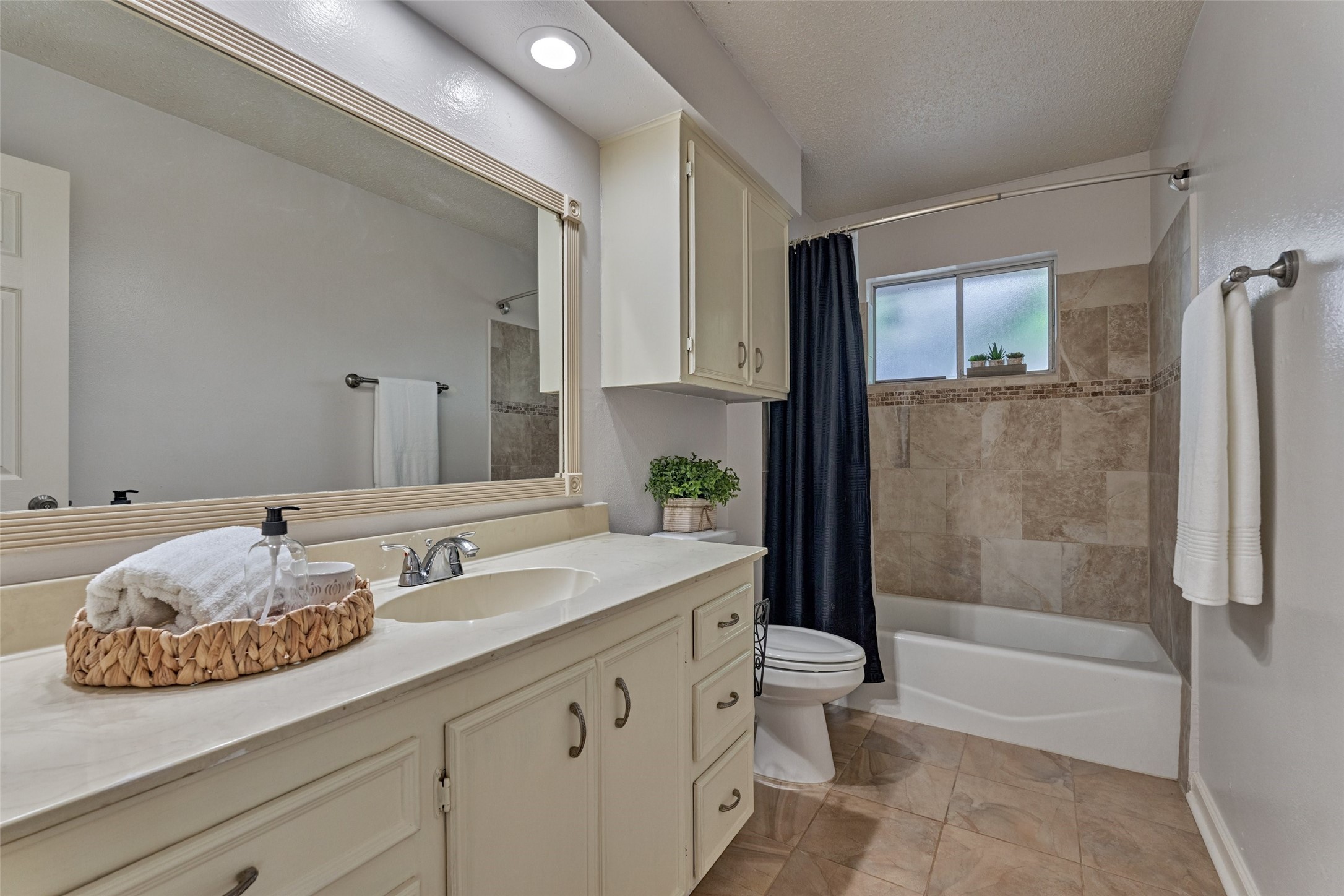 307 Robinwood Drive Property Photo 17