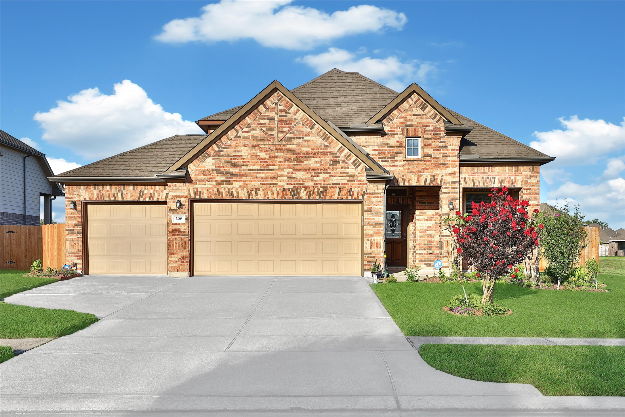 208 Harbor Bend Lane Property Photo 1