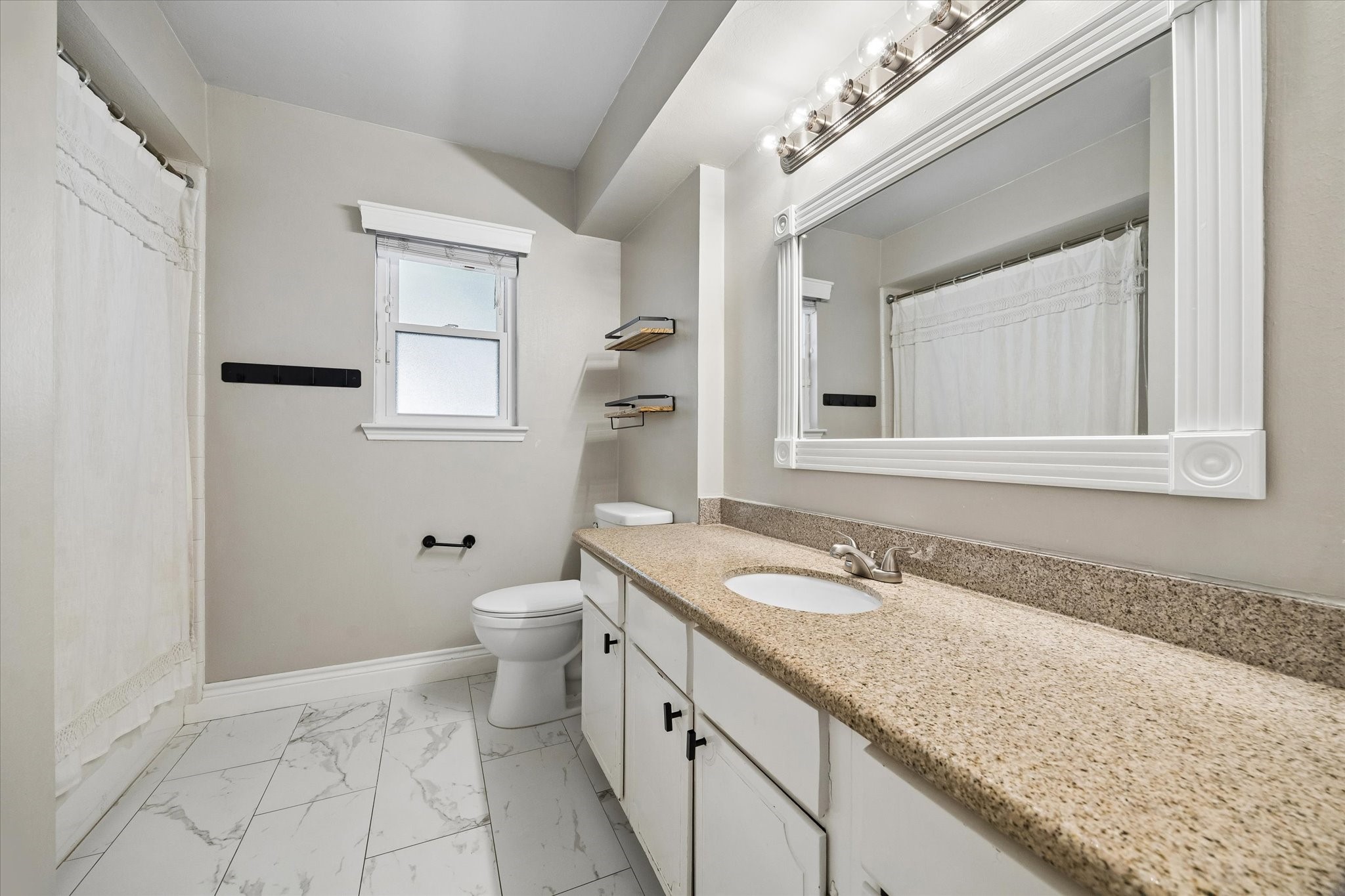 2731 Stetson Lane Property Photo 15