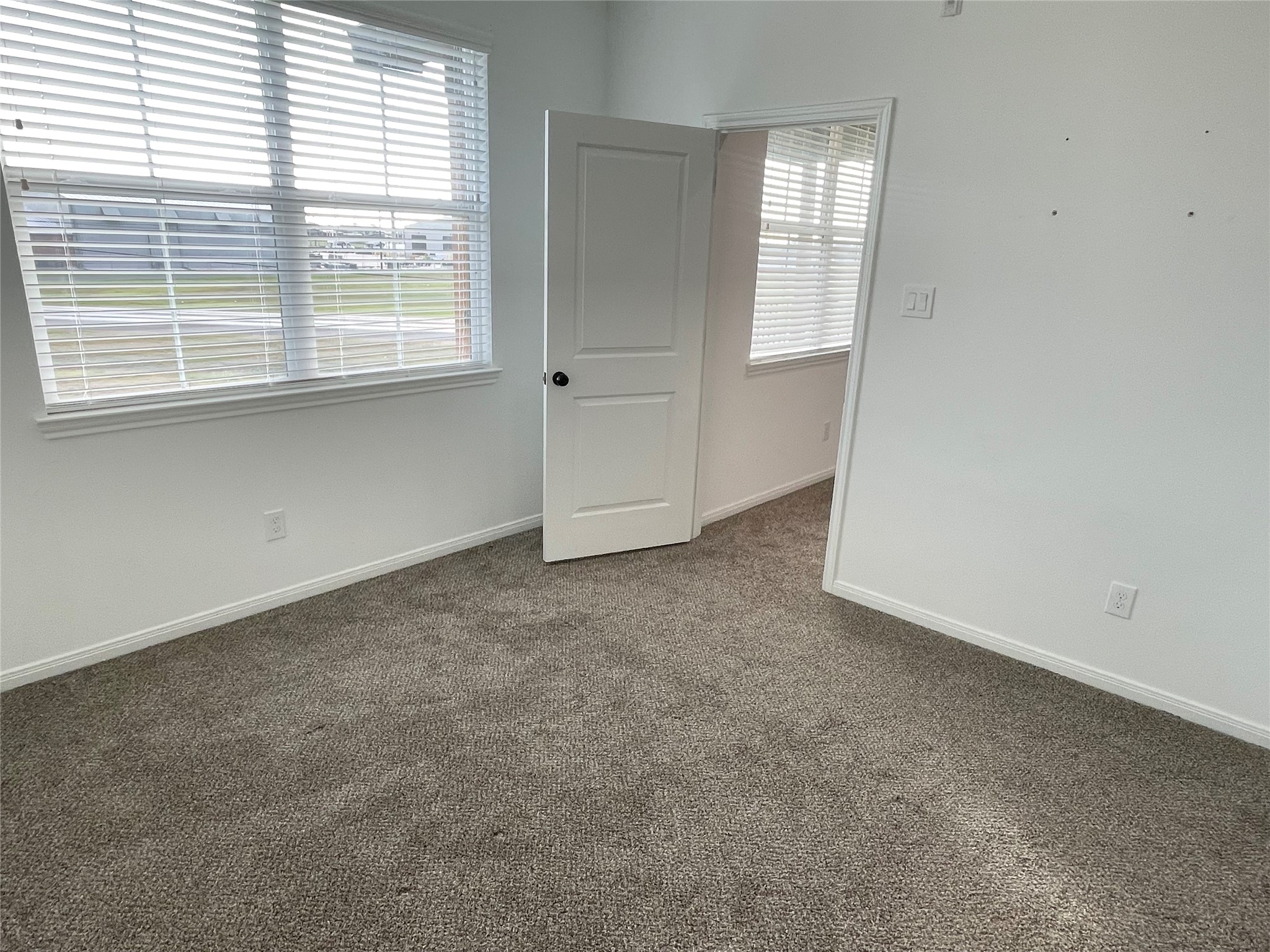 802 W Loop Property Photo 13