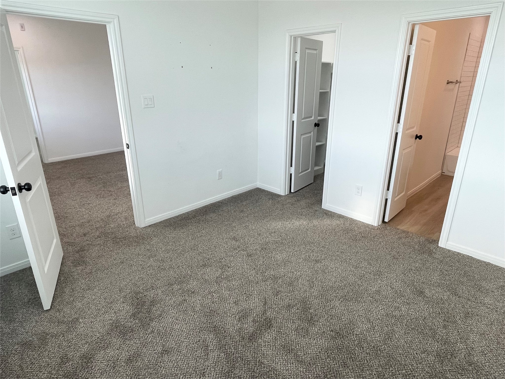 802 W Loop Property Photo 14
