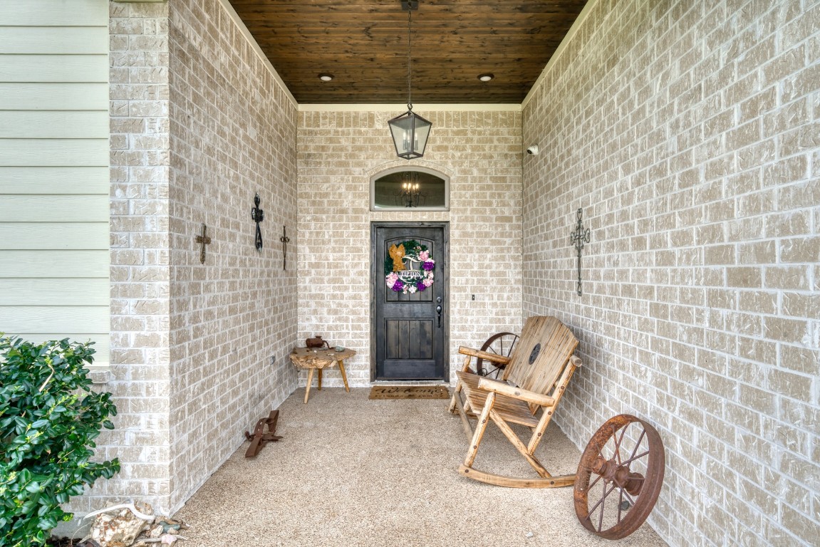 7386 Garrison Creek Drive Property Photo 2