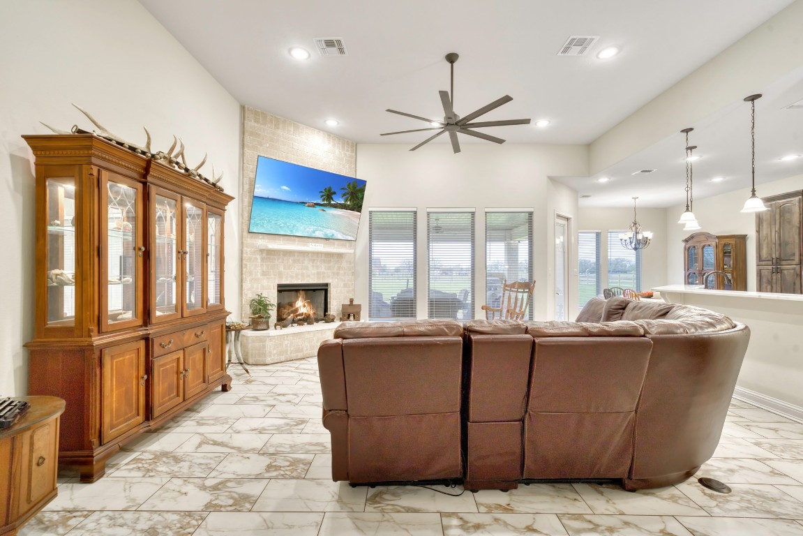 7386 Garrison Creek Drive Property Photo 4