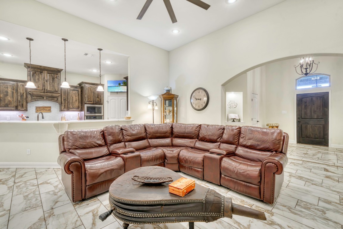 7386 Garrison Creek Drive Property Photo 5