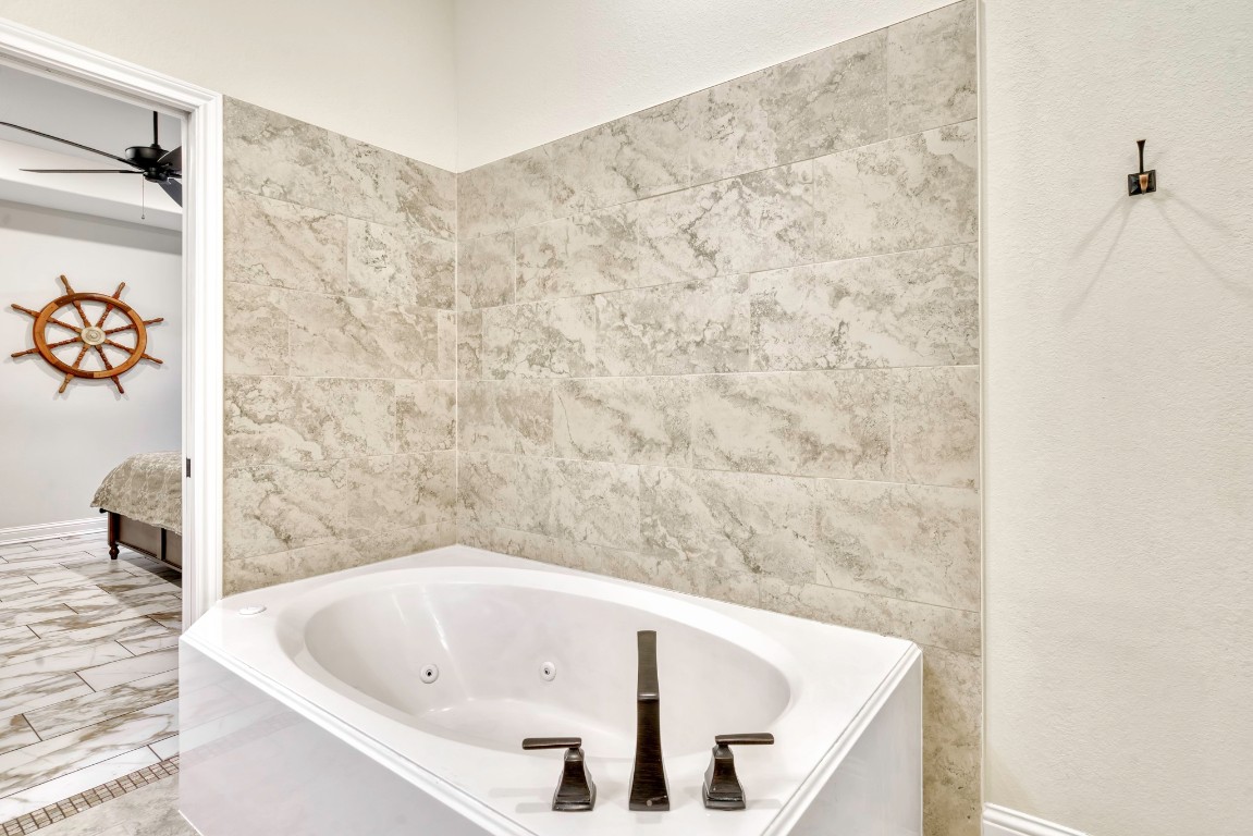 7386 Garrison Creek Drive Property Photo 14