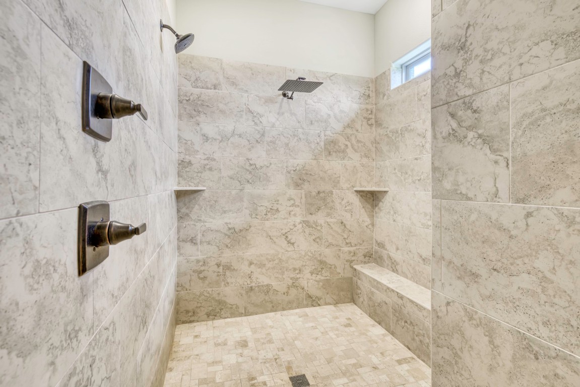 7386 Garrison Creek Drive Property Photo 15