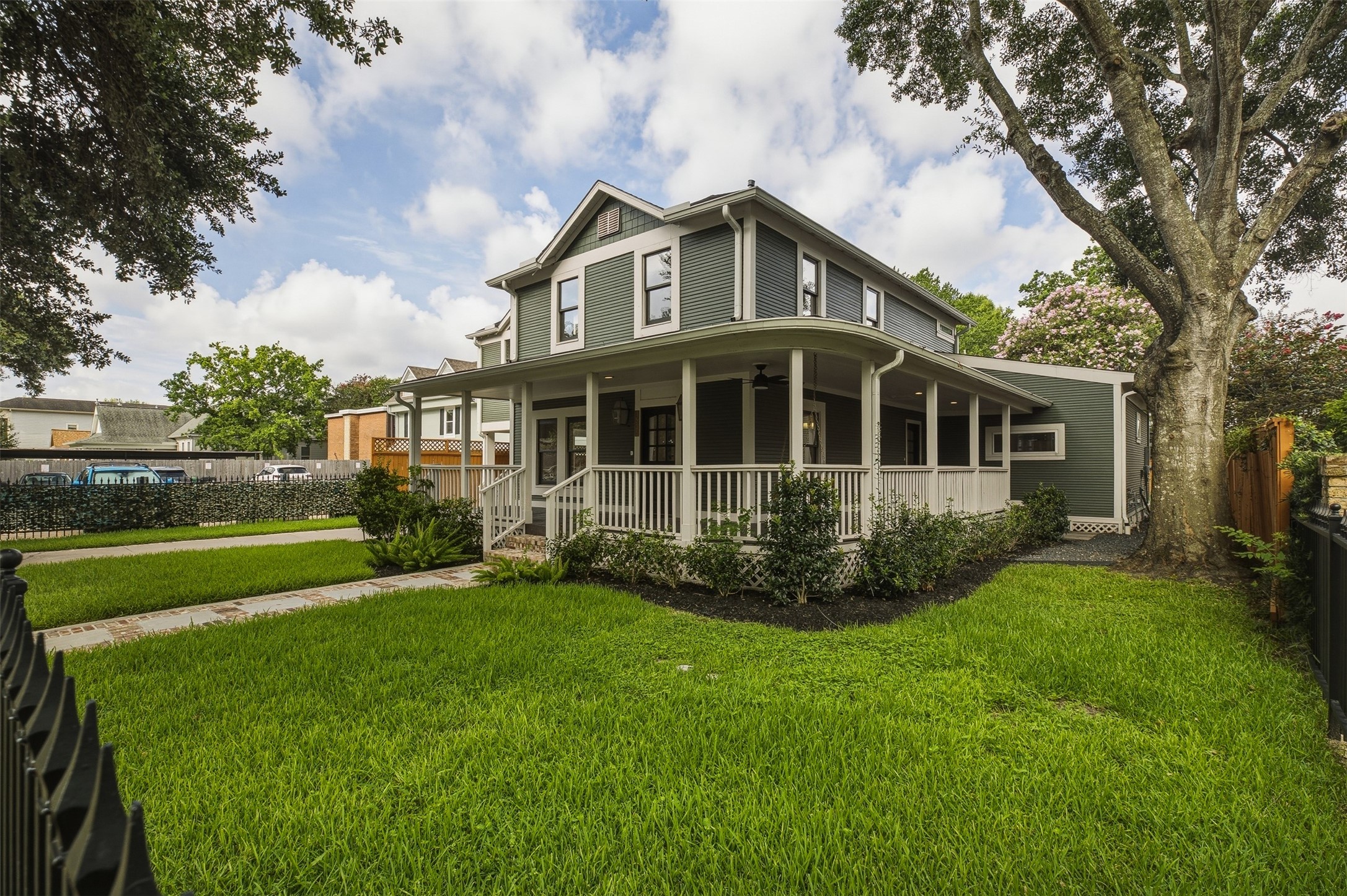 1535 Rutland Street Property Photo 2