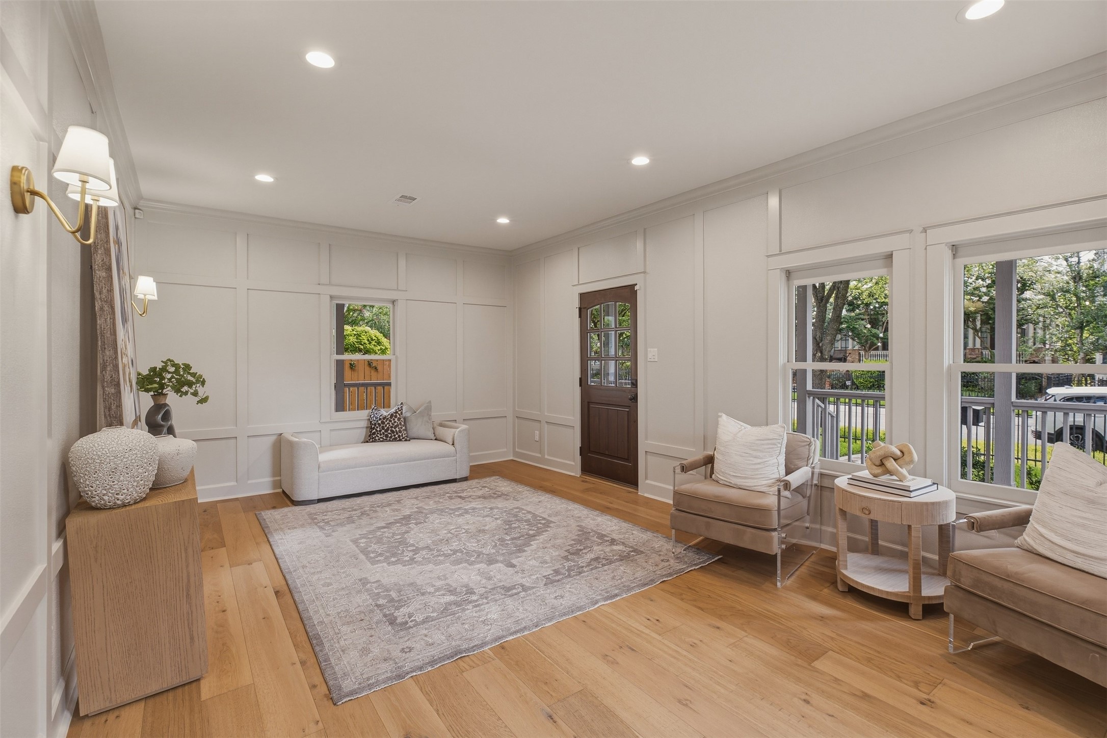 1535 Rutland Street Property Photo 8