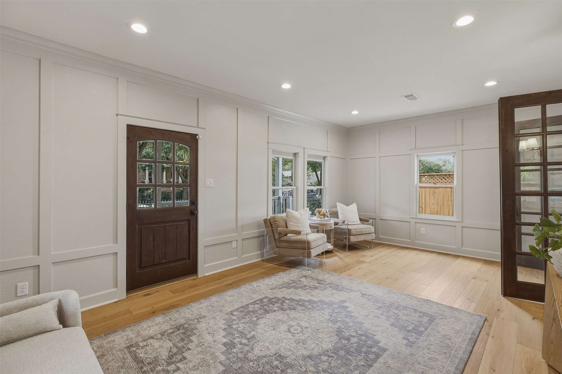1535 Rutland Street Property Photo 9