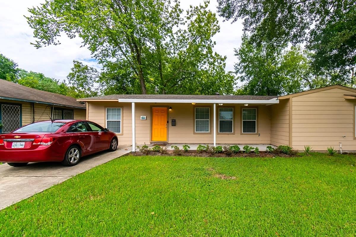 5131 Perry Street Property Photo 1