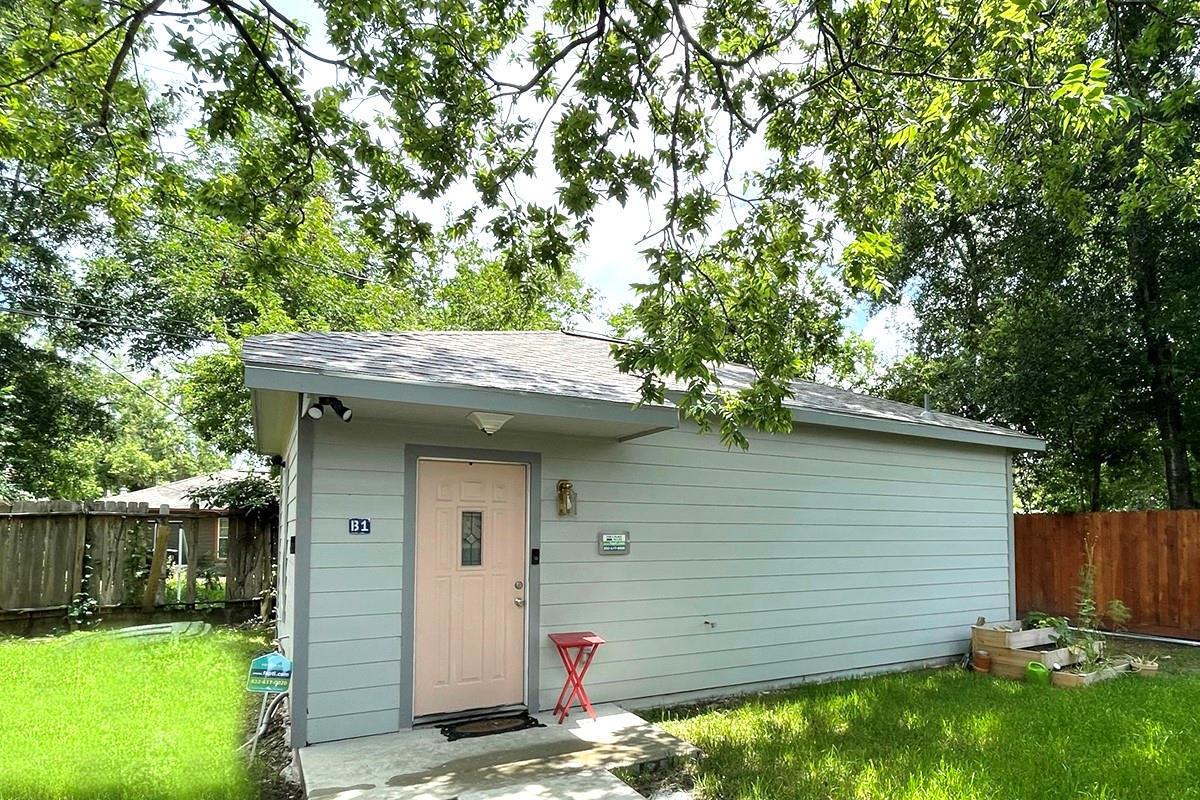 5131 Perry Street Property Photo 5