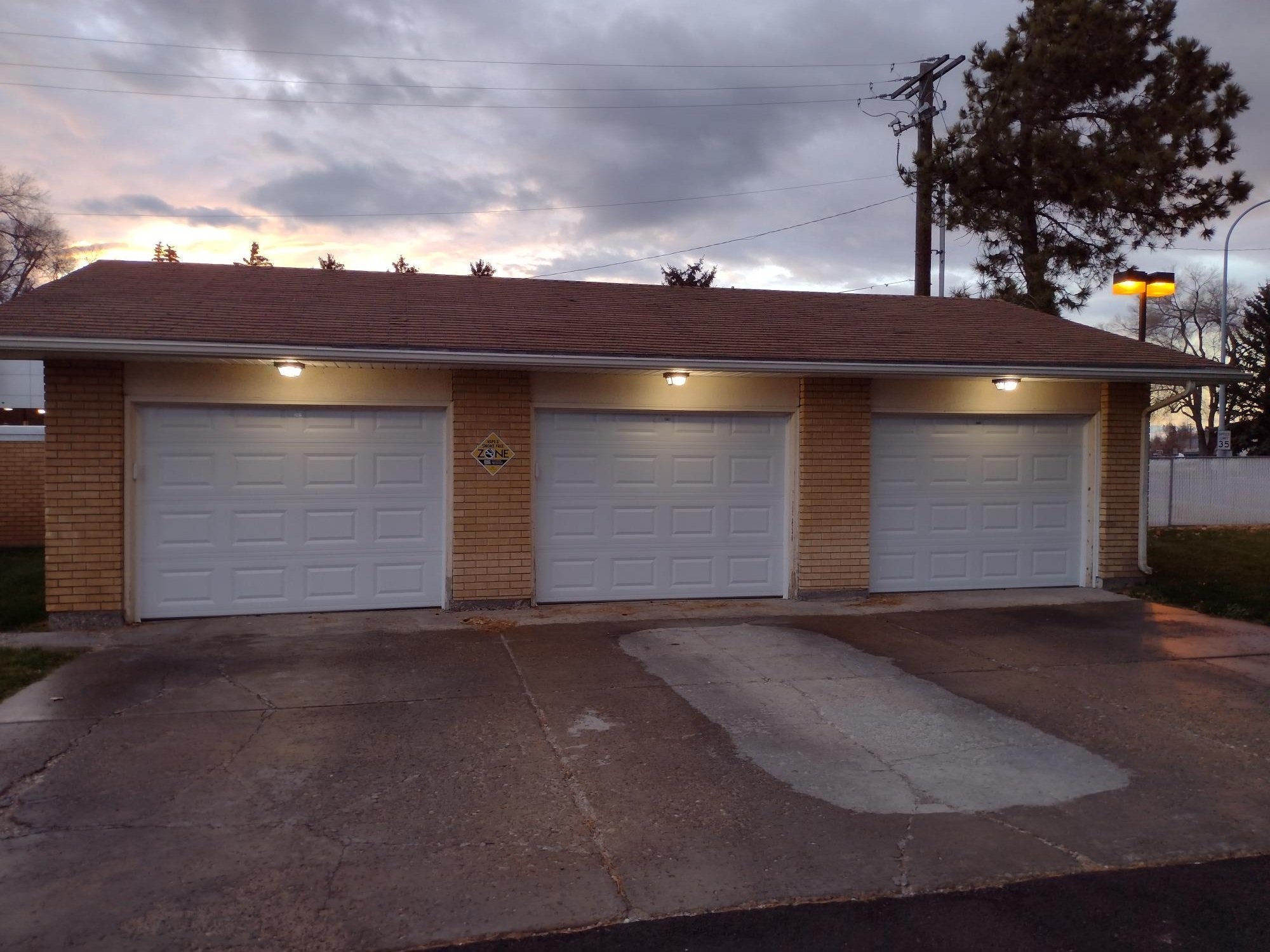 871 First St Property Photo 3