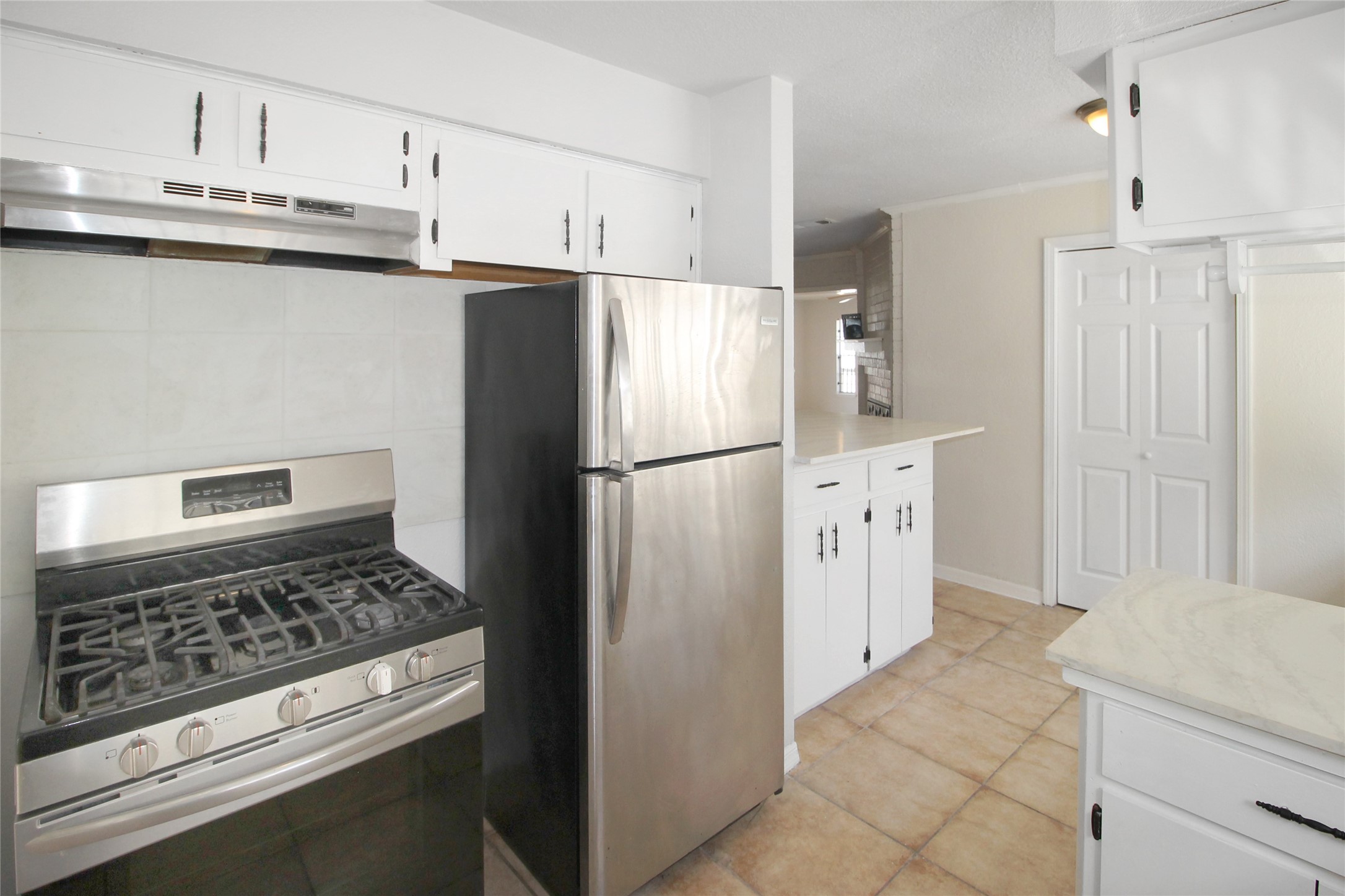 10322 Nold Drive Property Photo 6